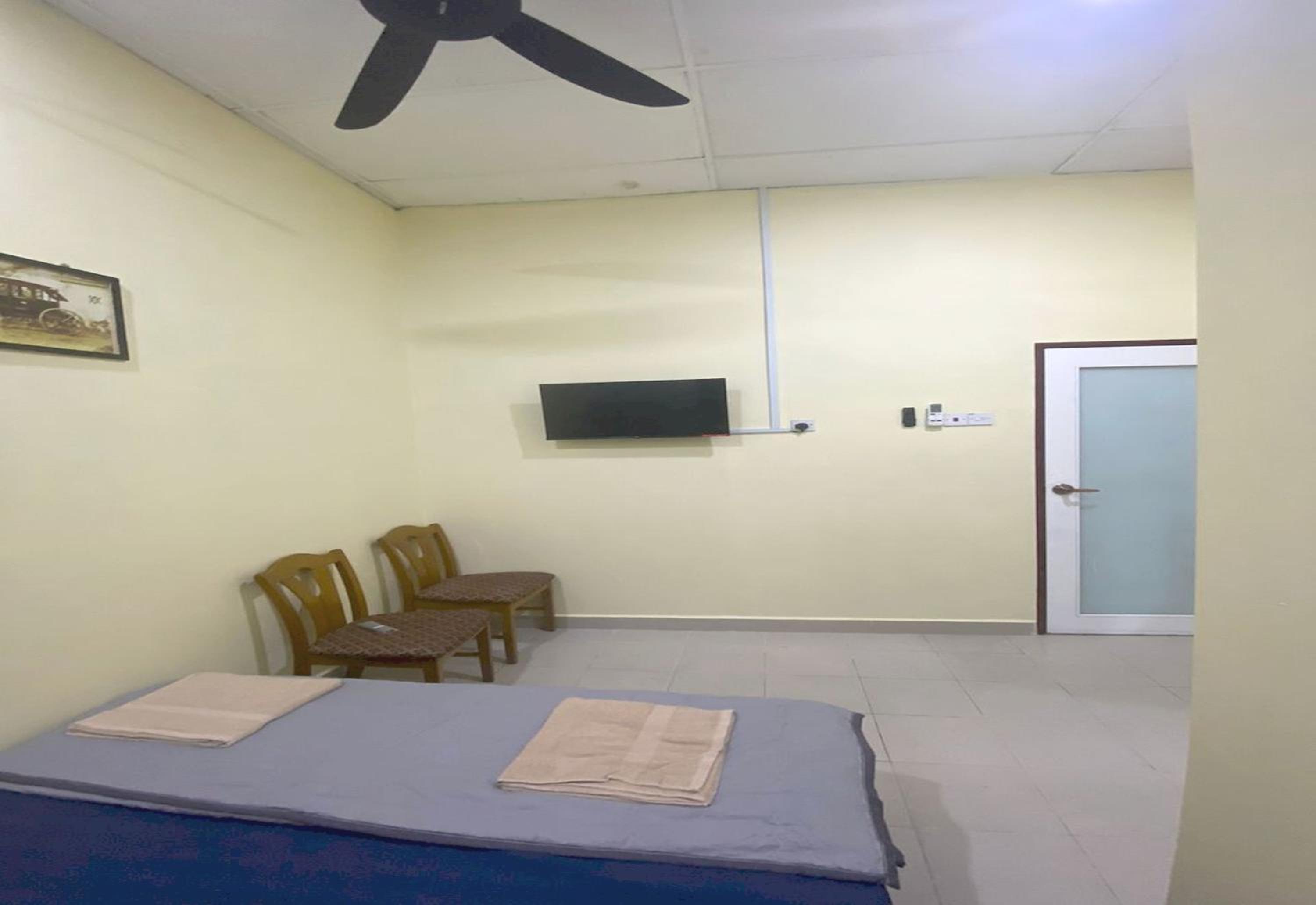 Double Room With Private Bathroom photo 3