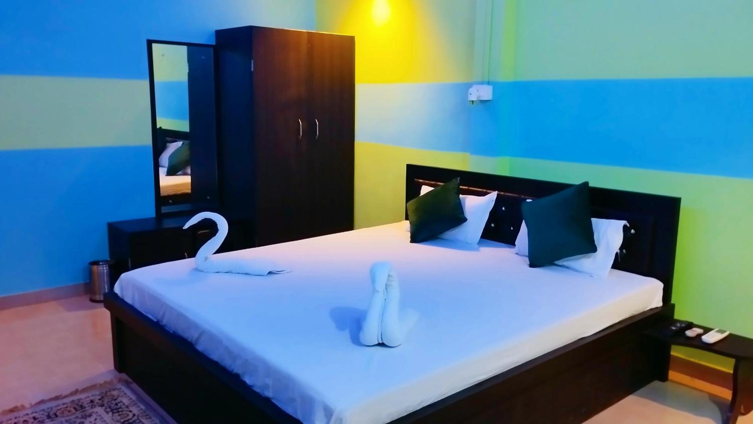 Deluxe Double Room with Balcony photo 2