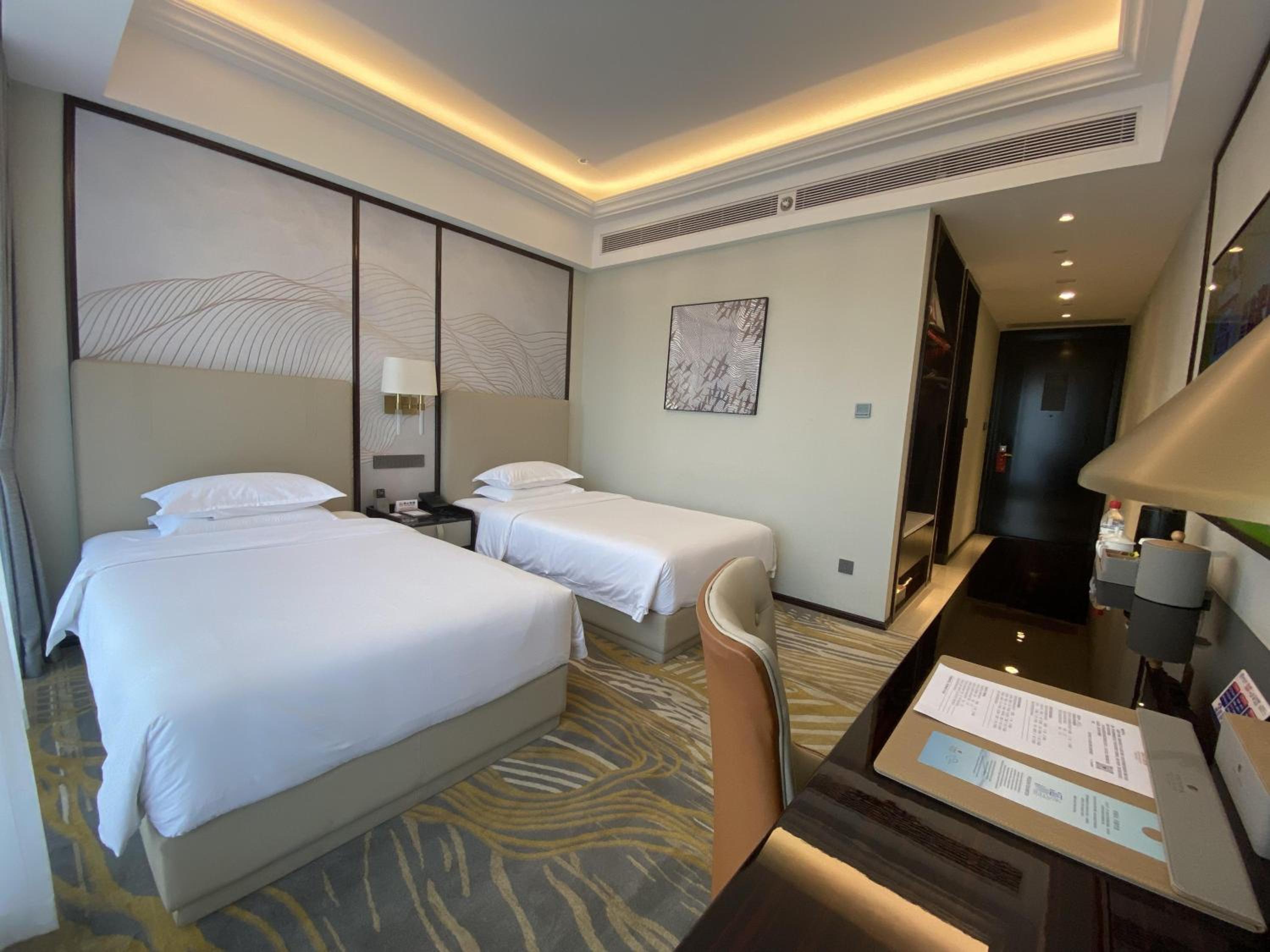Deluxe Twin Room photo 1