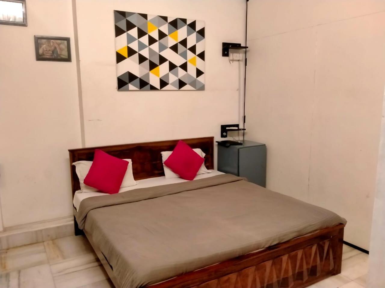 Deluxe Room - Photo 7