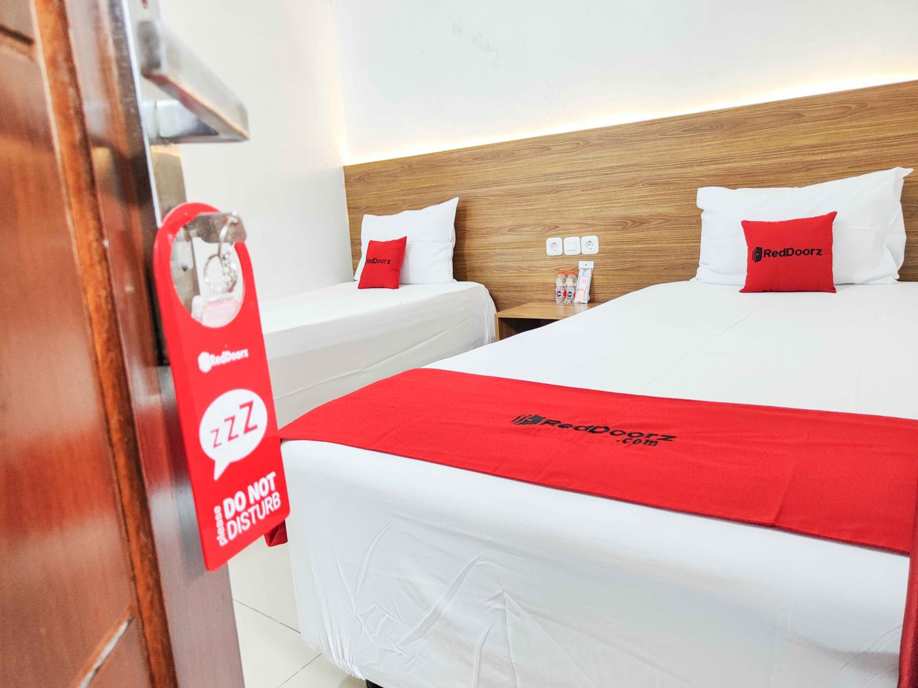 Twin Room - Photo 12
