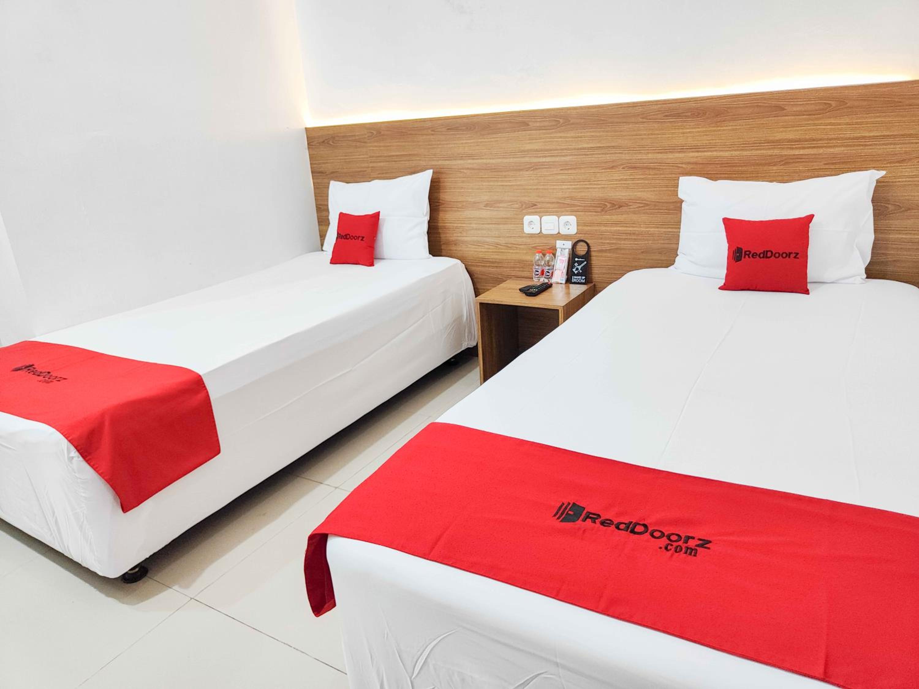 Twin Room - Photo 11