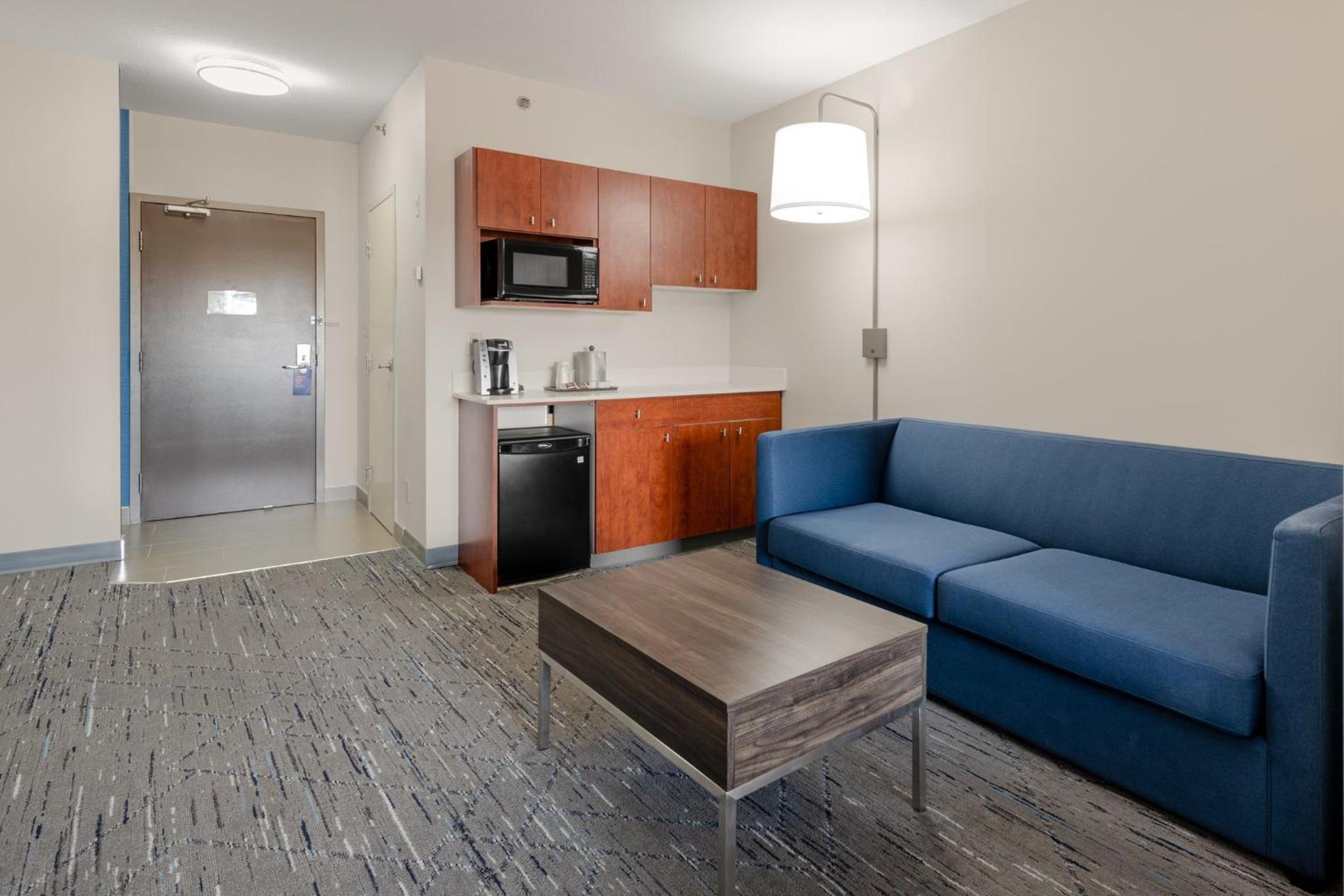 King Suite - Photo 3
