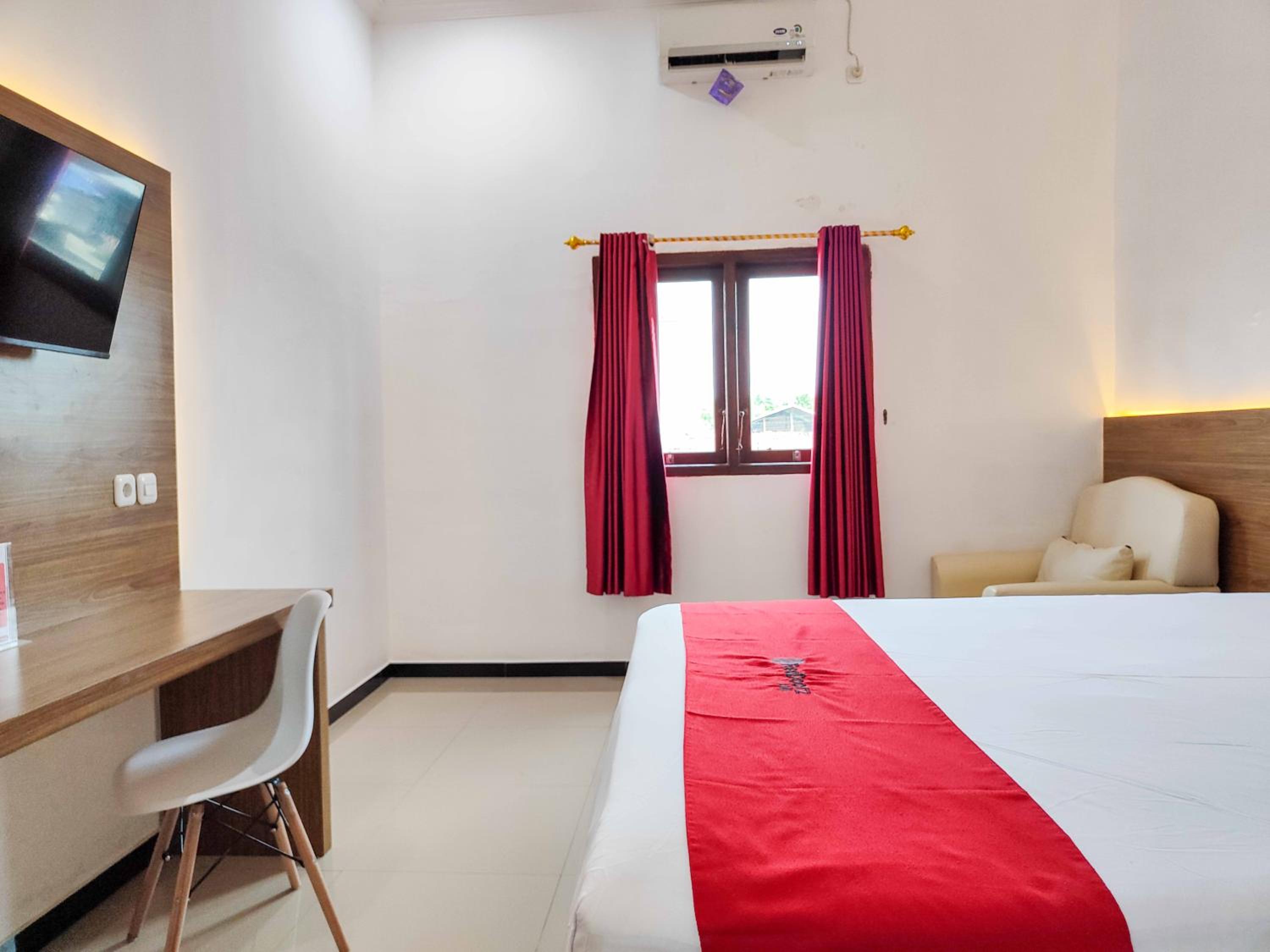 Deluxe Room - Photo 14