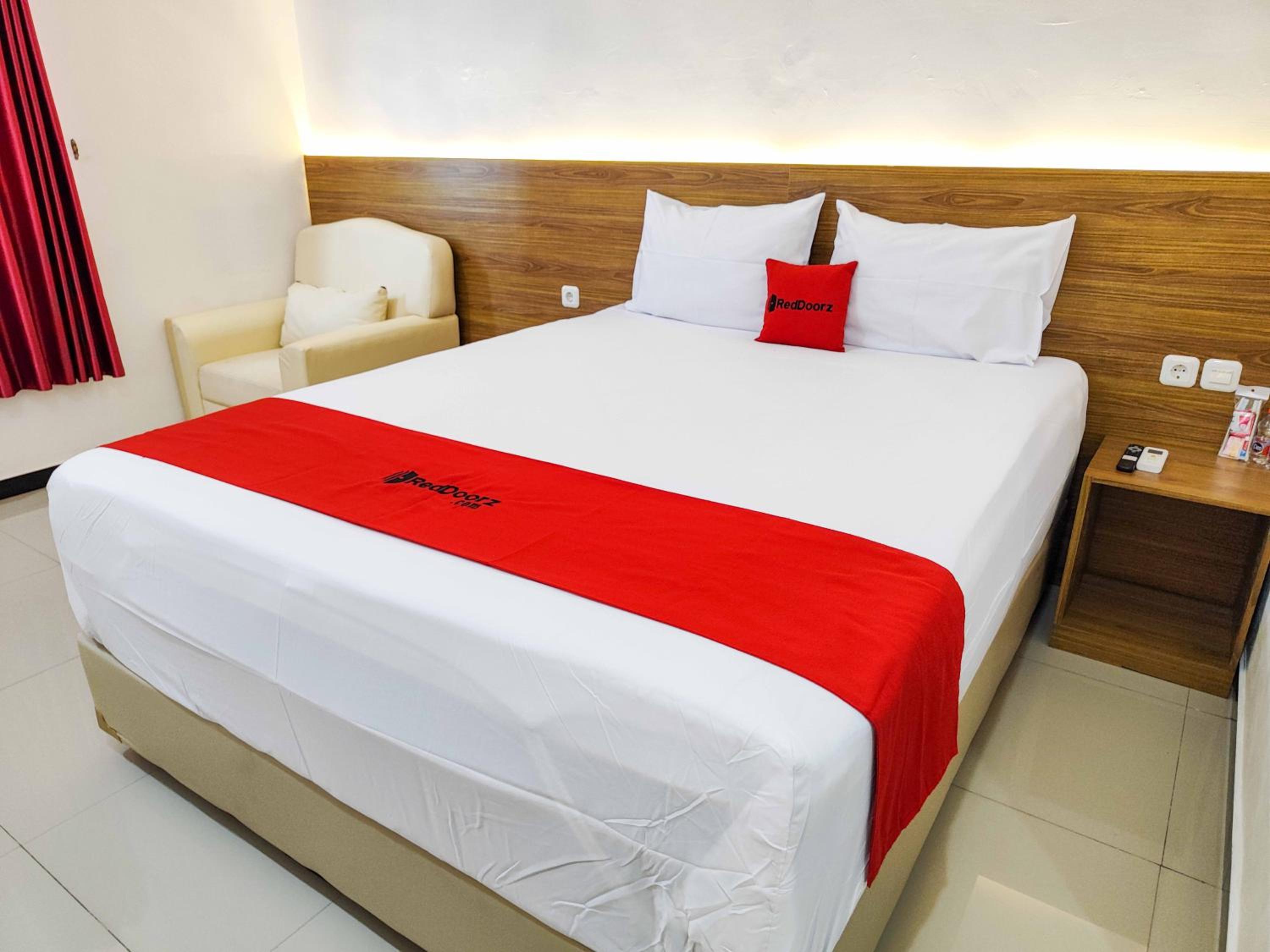 Deluxe Room - Photo 4