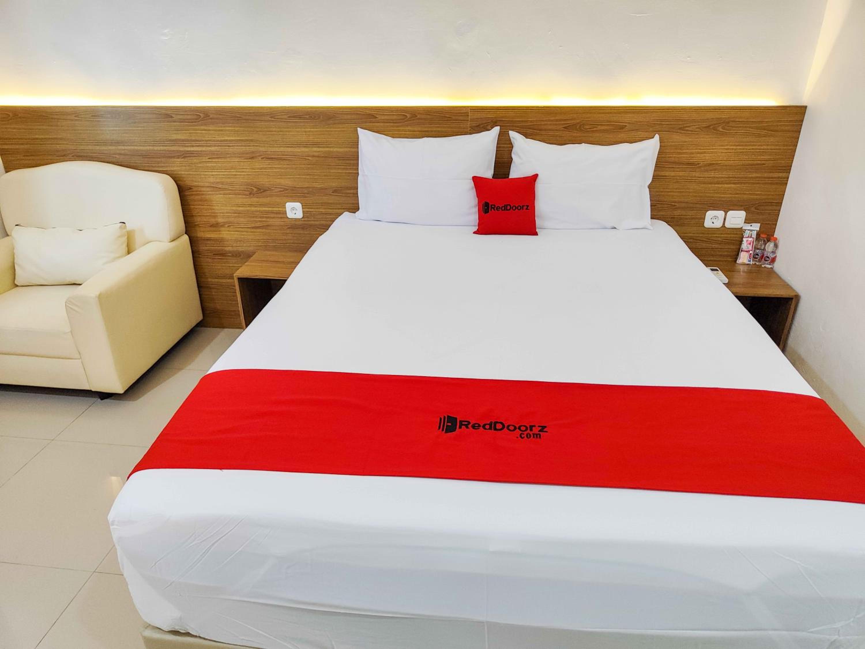 Deluxe Room - Photo 18