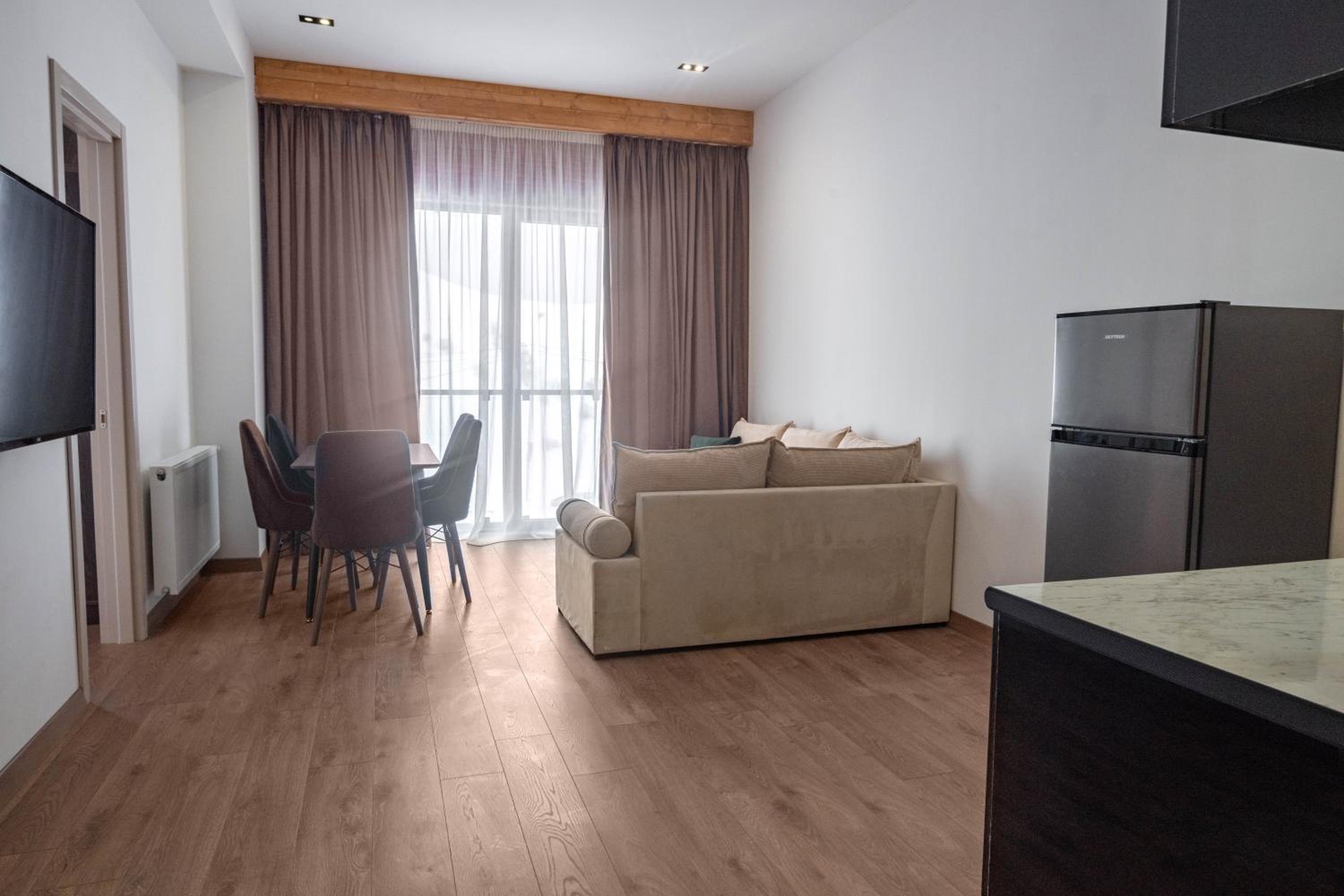 Two-Bedroom Apartment with Mountain View