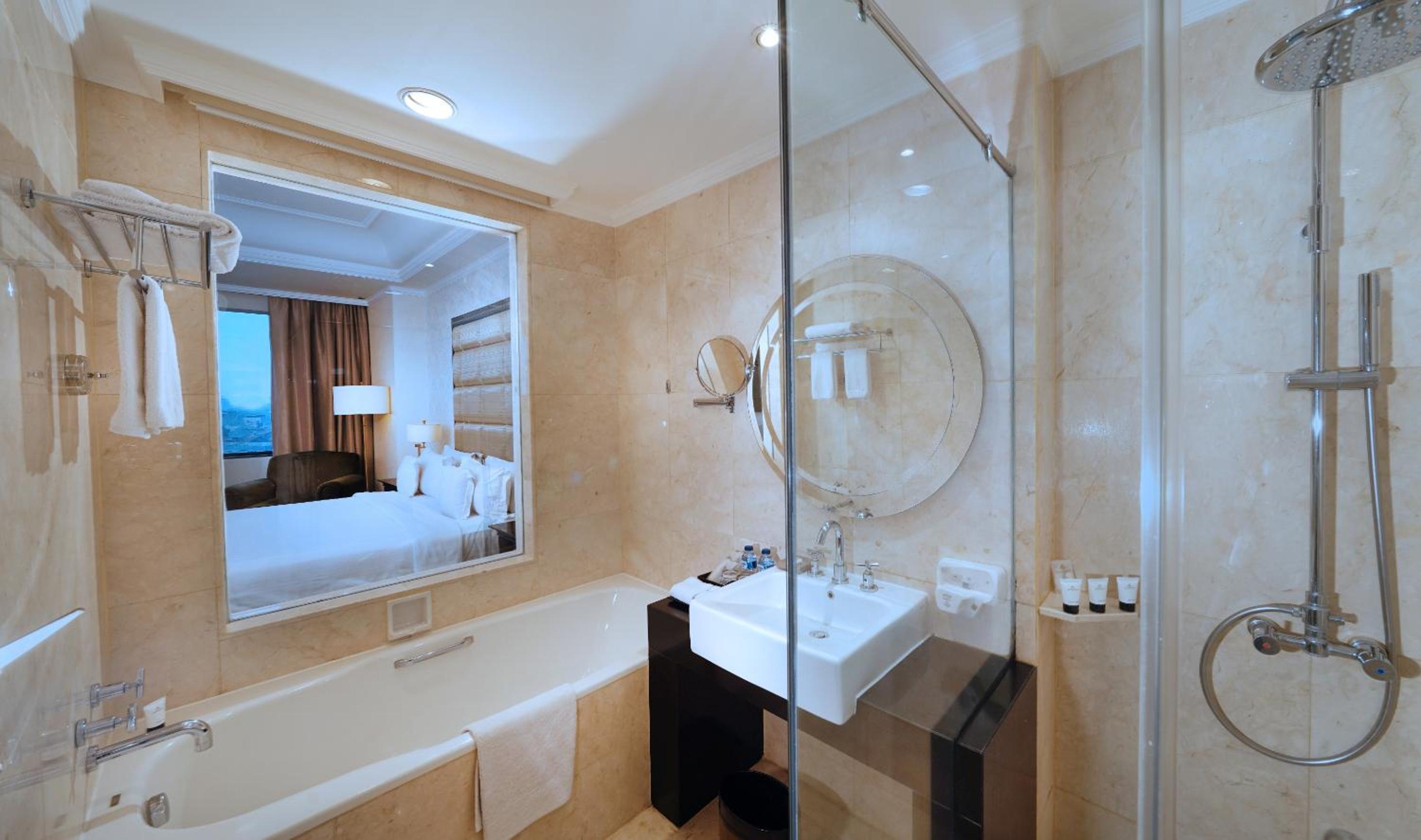 Classic Twin Room - Photo 2