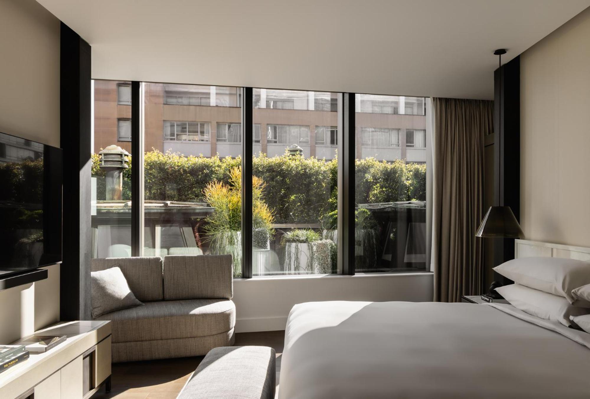 Skyline King Room