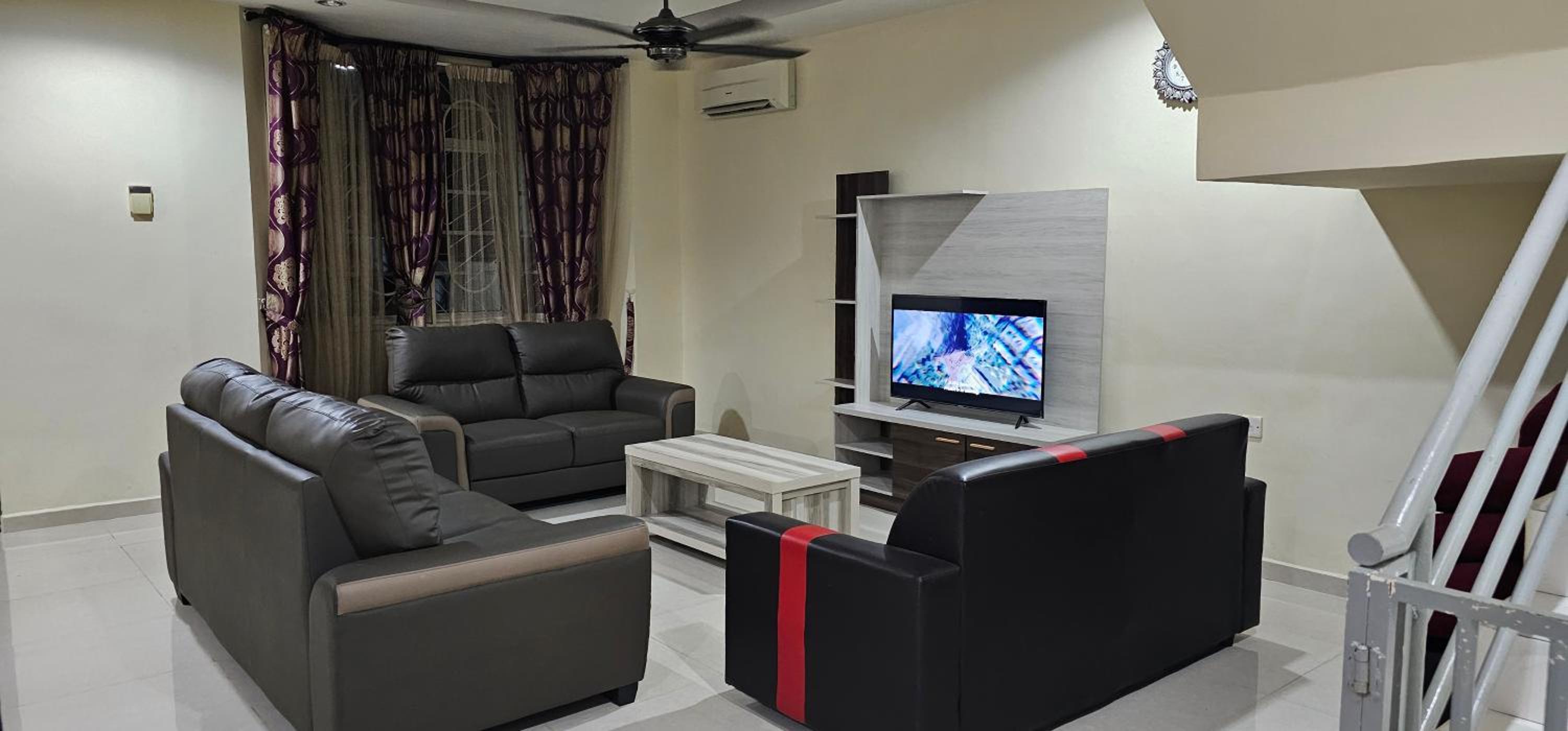 Four-Bedroom House photo 1