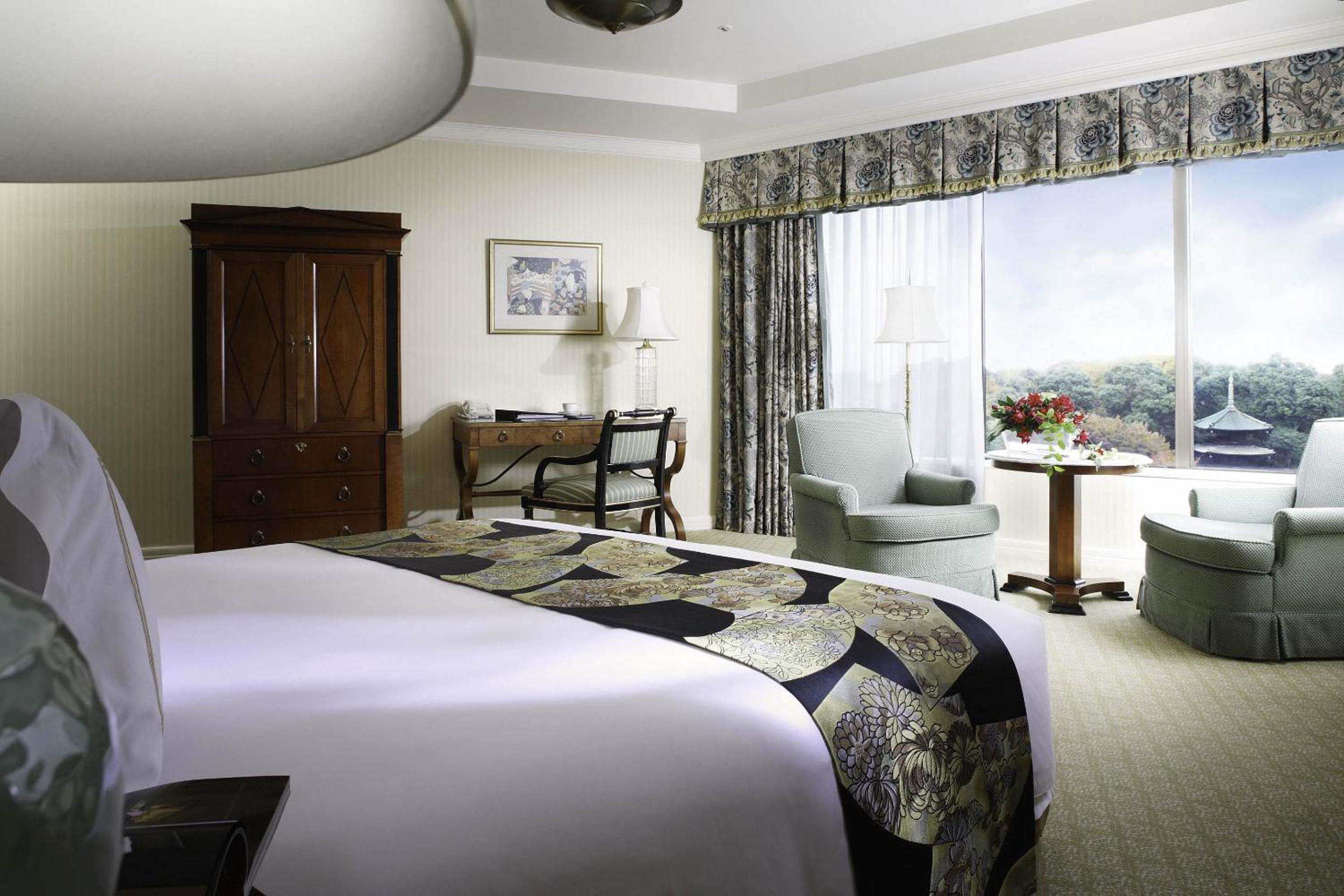 Deluxe King Room With City View And Spa Access