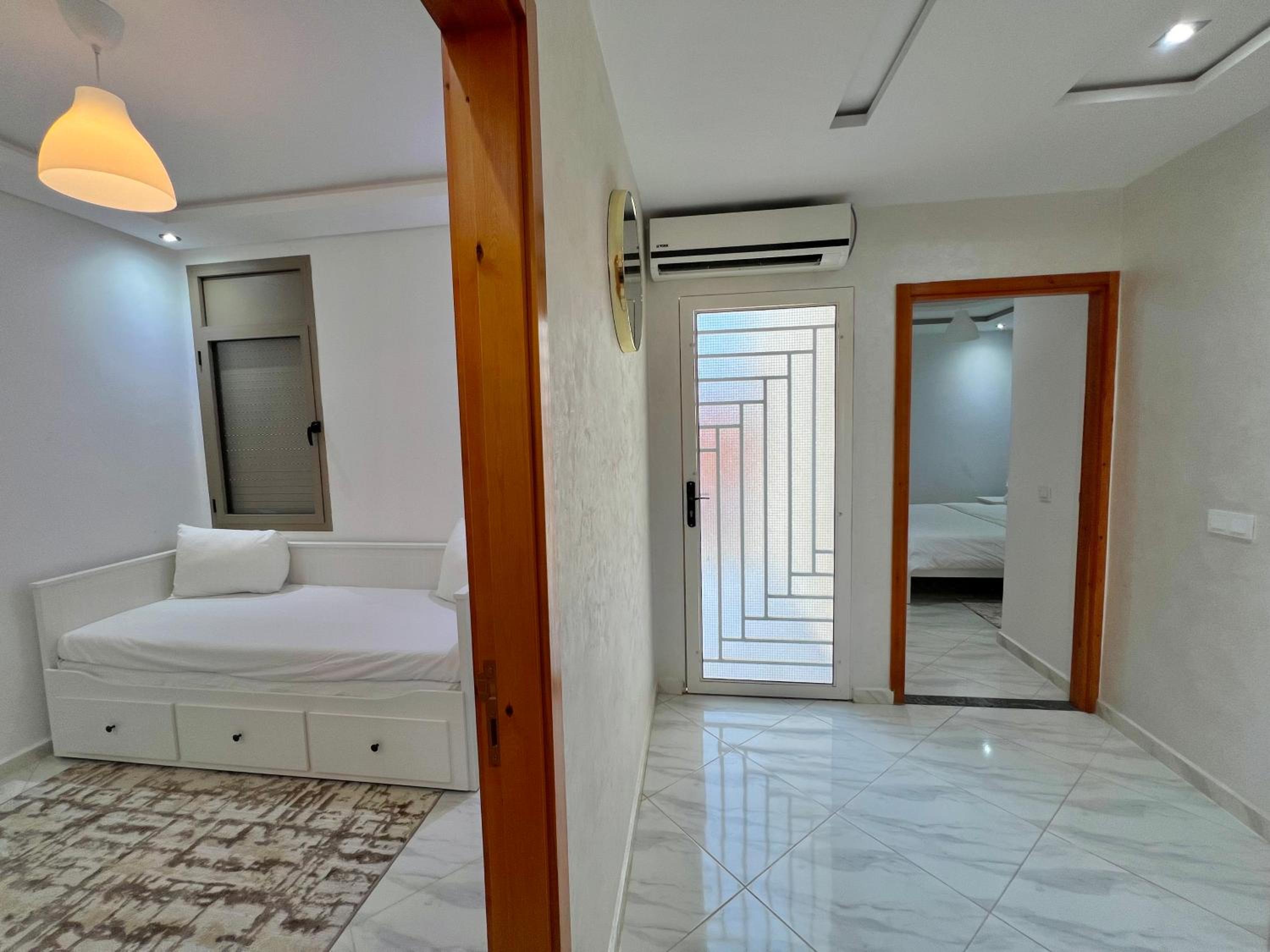 Two-Bedroom Deluxe Apartment photo 2