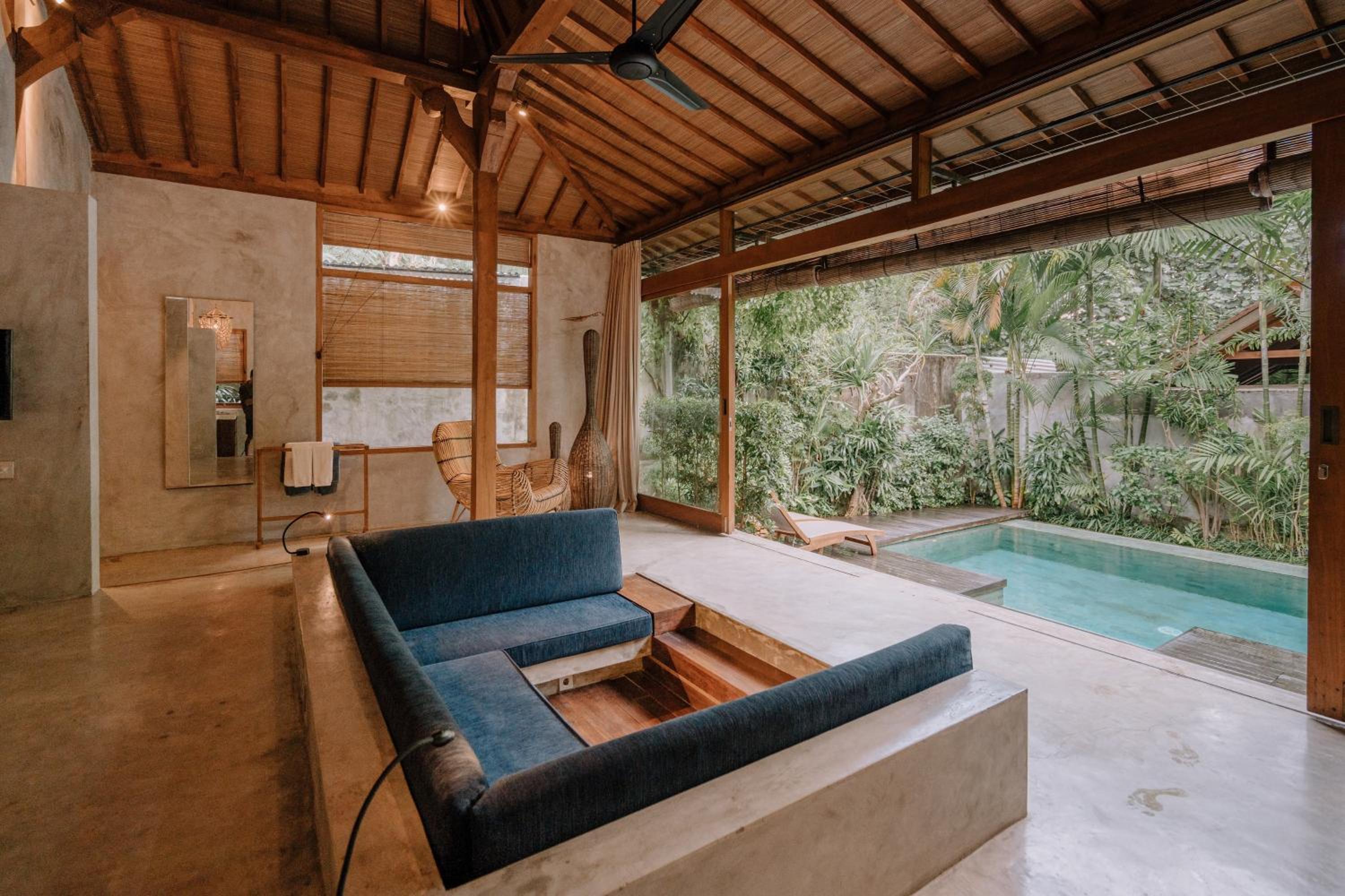 Private Pool Teak Villa thumbnail 6