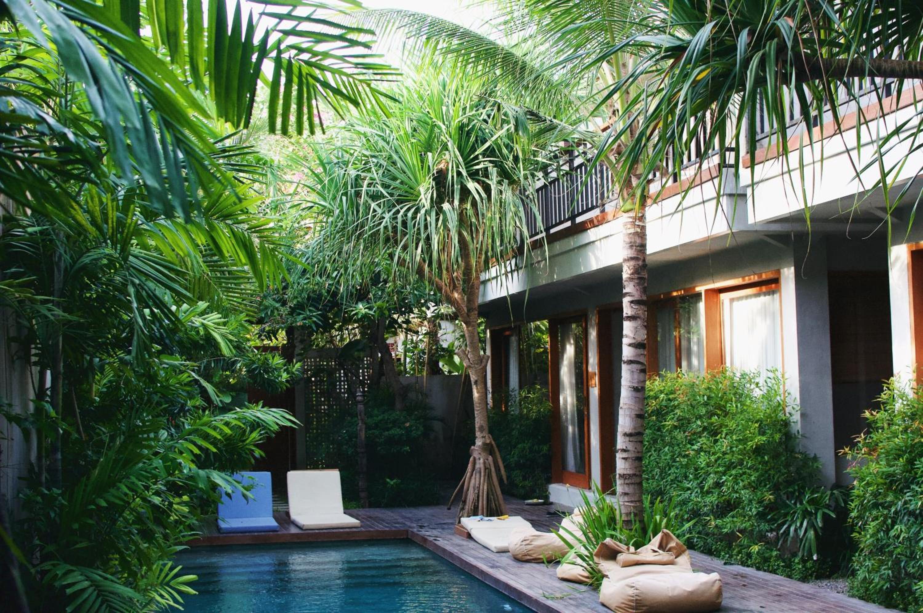 Deluxe Pool Access thumbnail 6