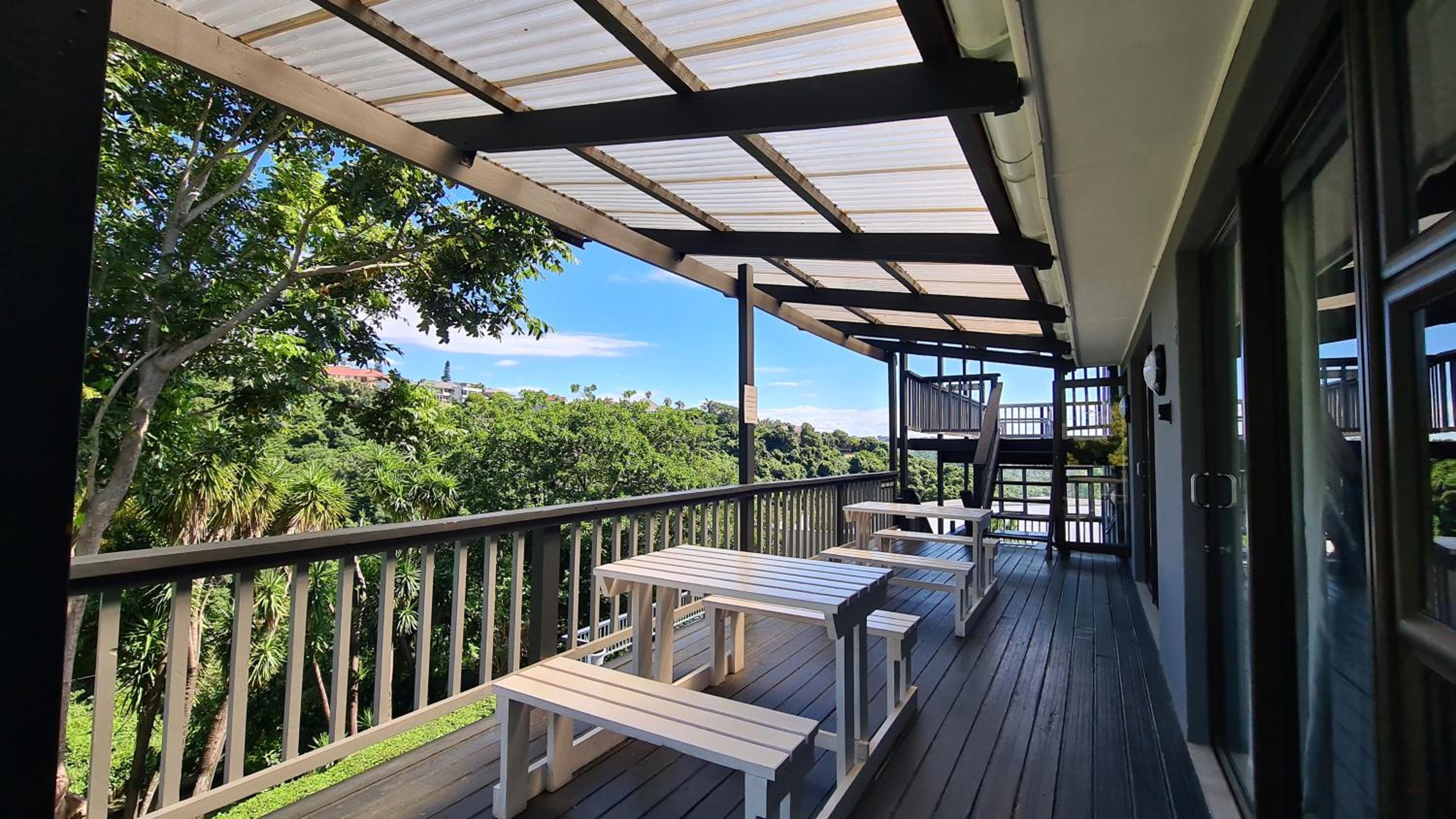 Family Room with Garden View - Photo 10