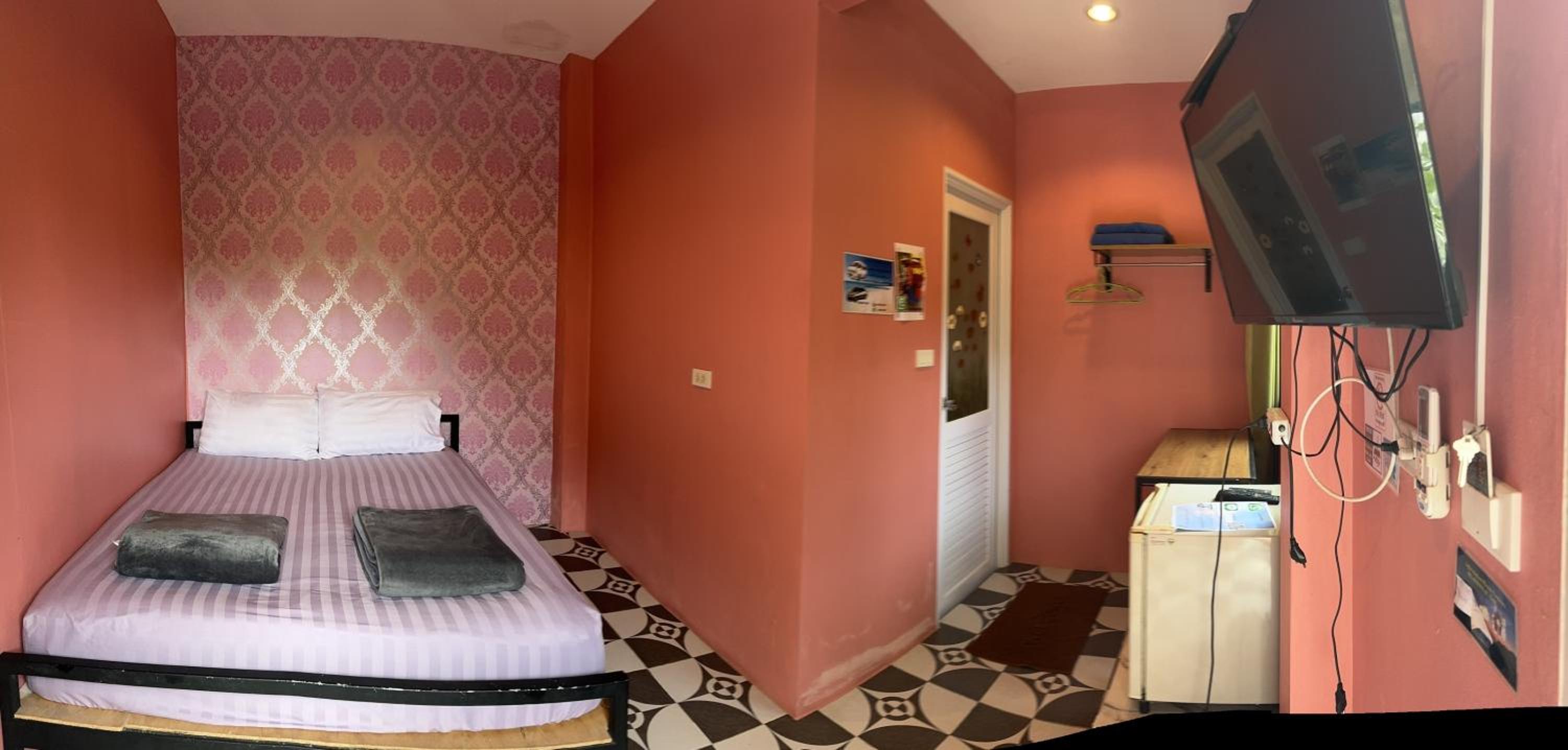 Standard Queen Room photo 1