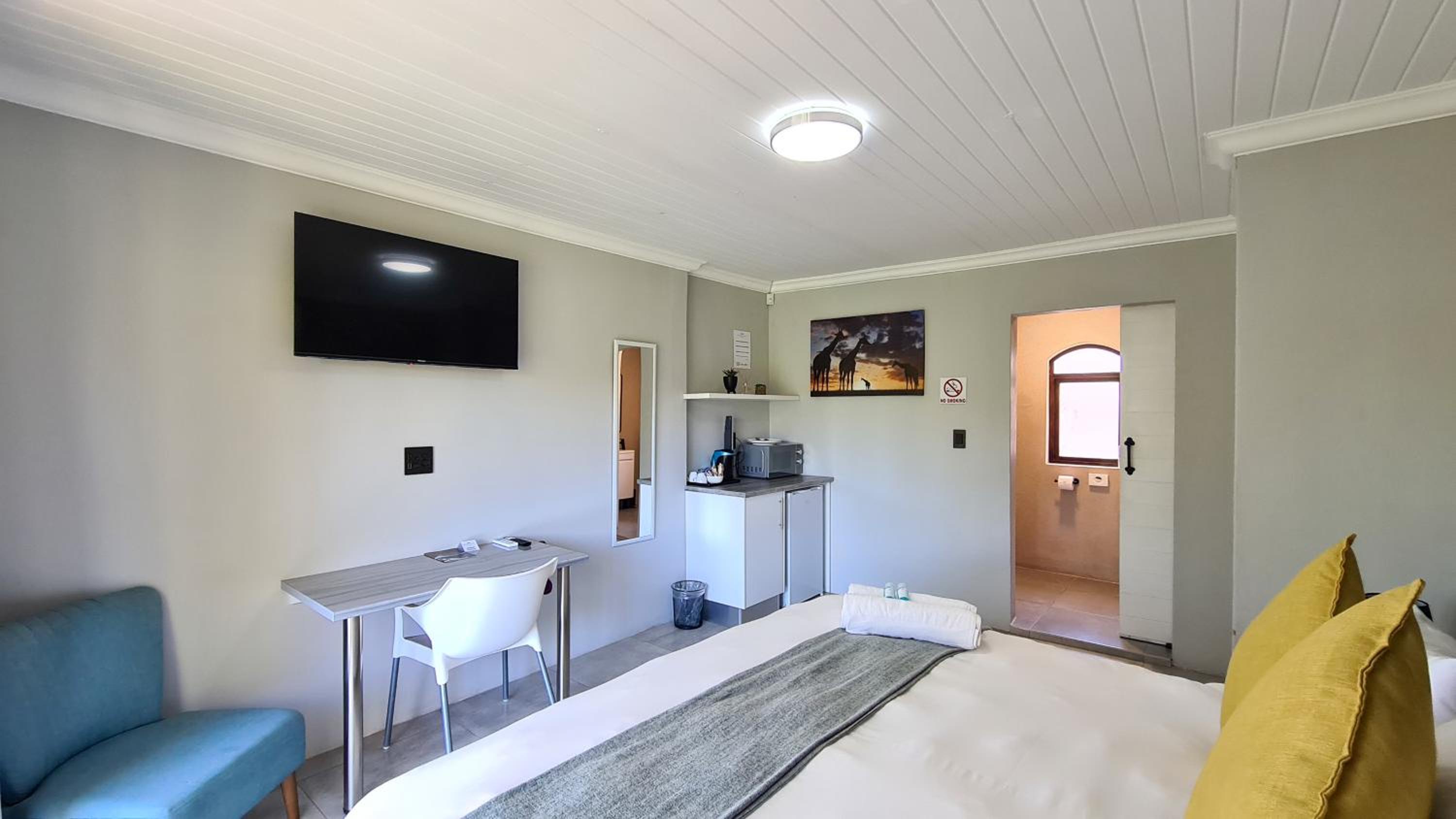 King Room with Garden View - Photo 26