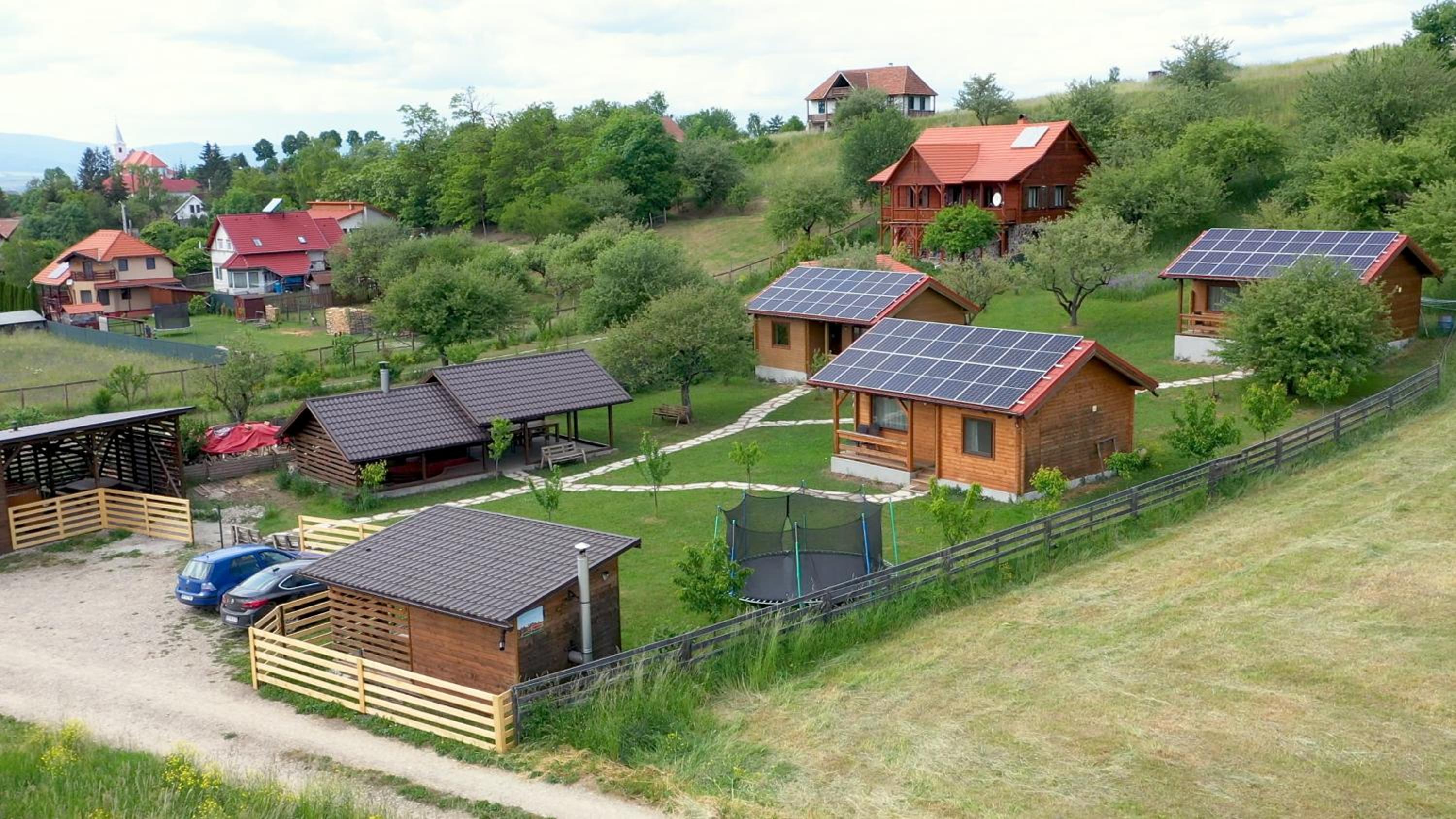 Two-Bedroom House - Photo 3