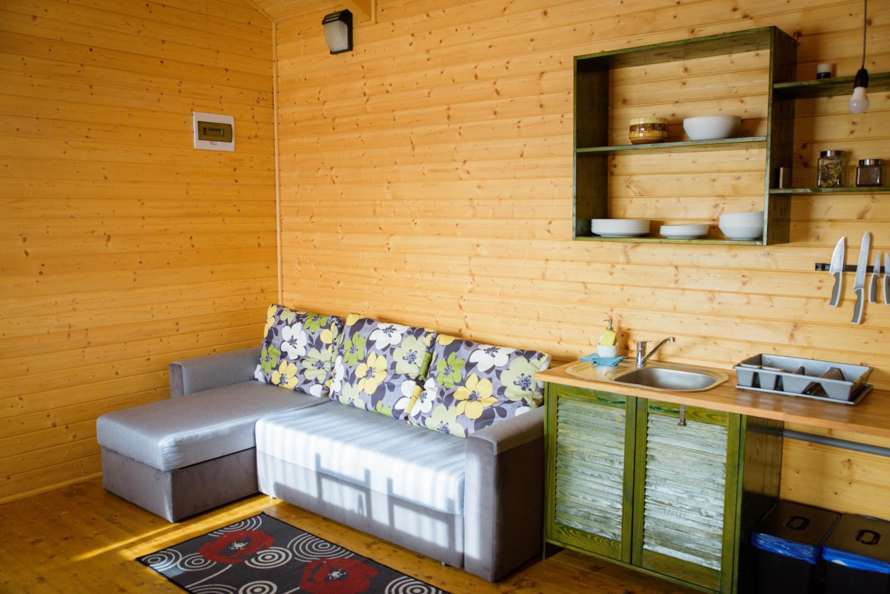 Two-Bedroom House - Photo 17