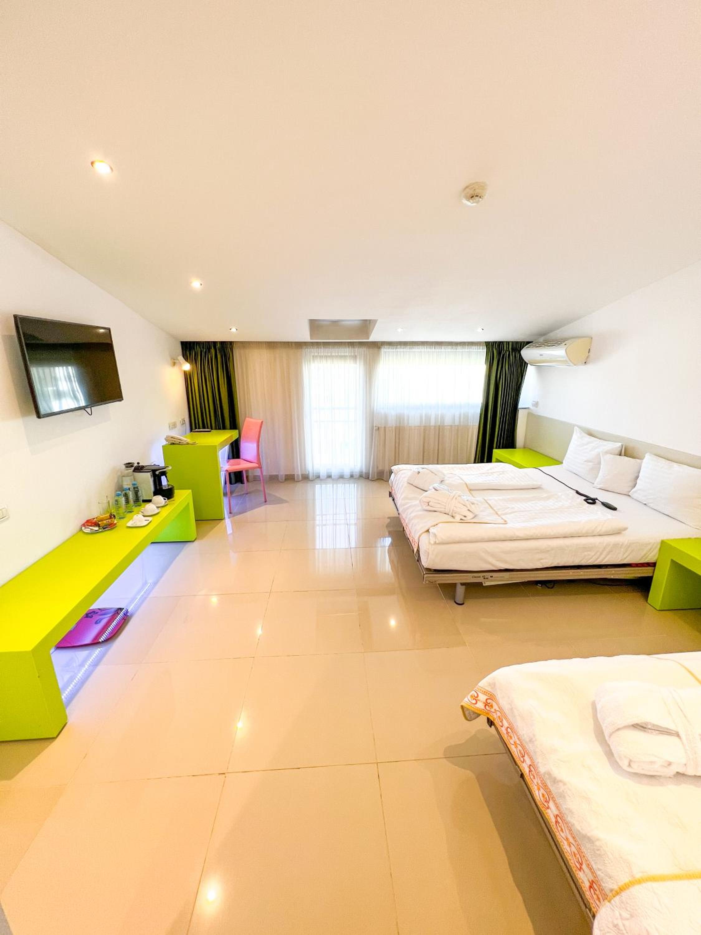 Budget Triple Room - Photo 1