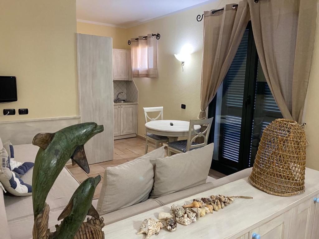 One-Bedroom Apartment with Terrace photo 2