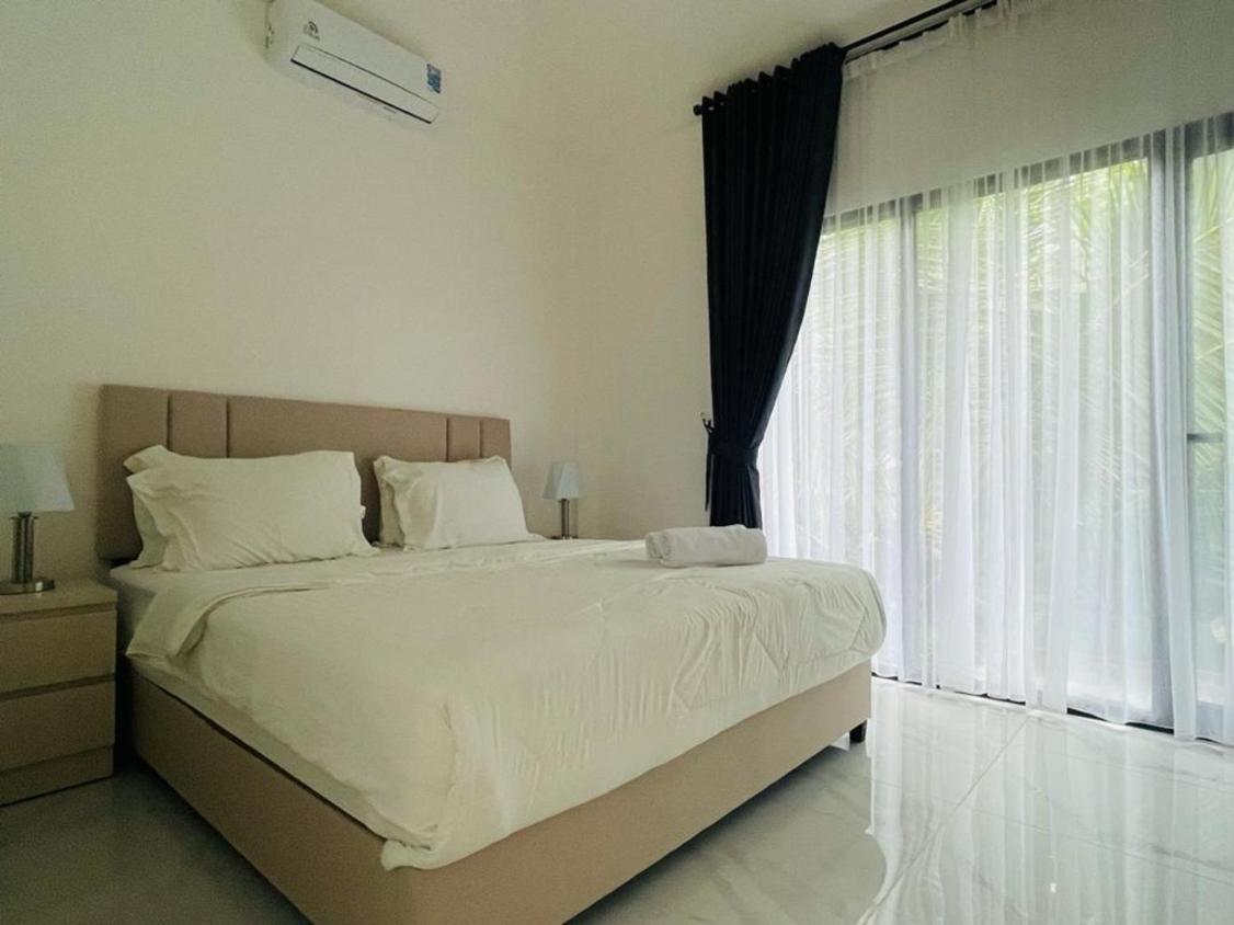 Three-Bedroom Villa photo 3