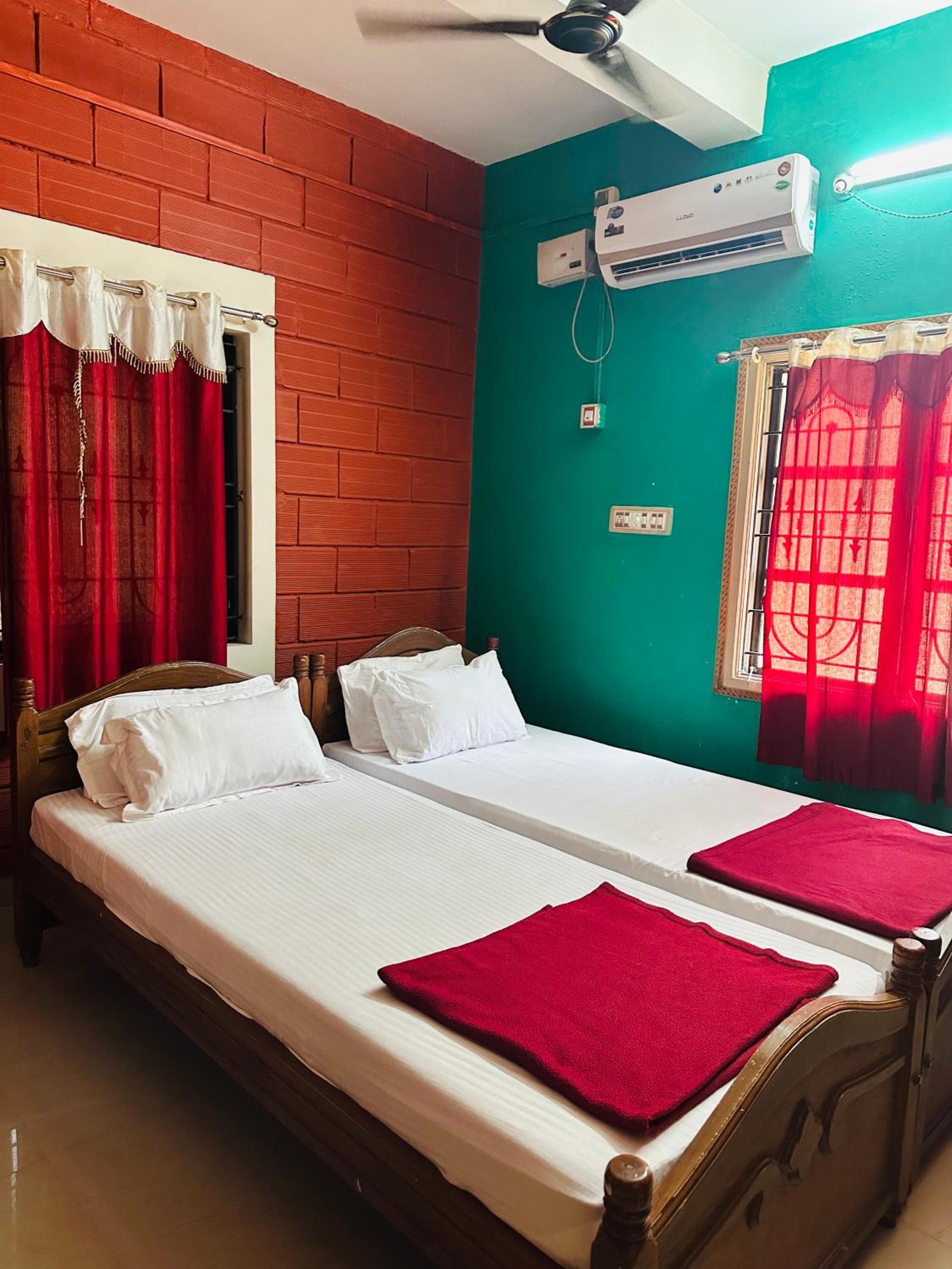 Deluxe Room - Photo 2