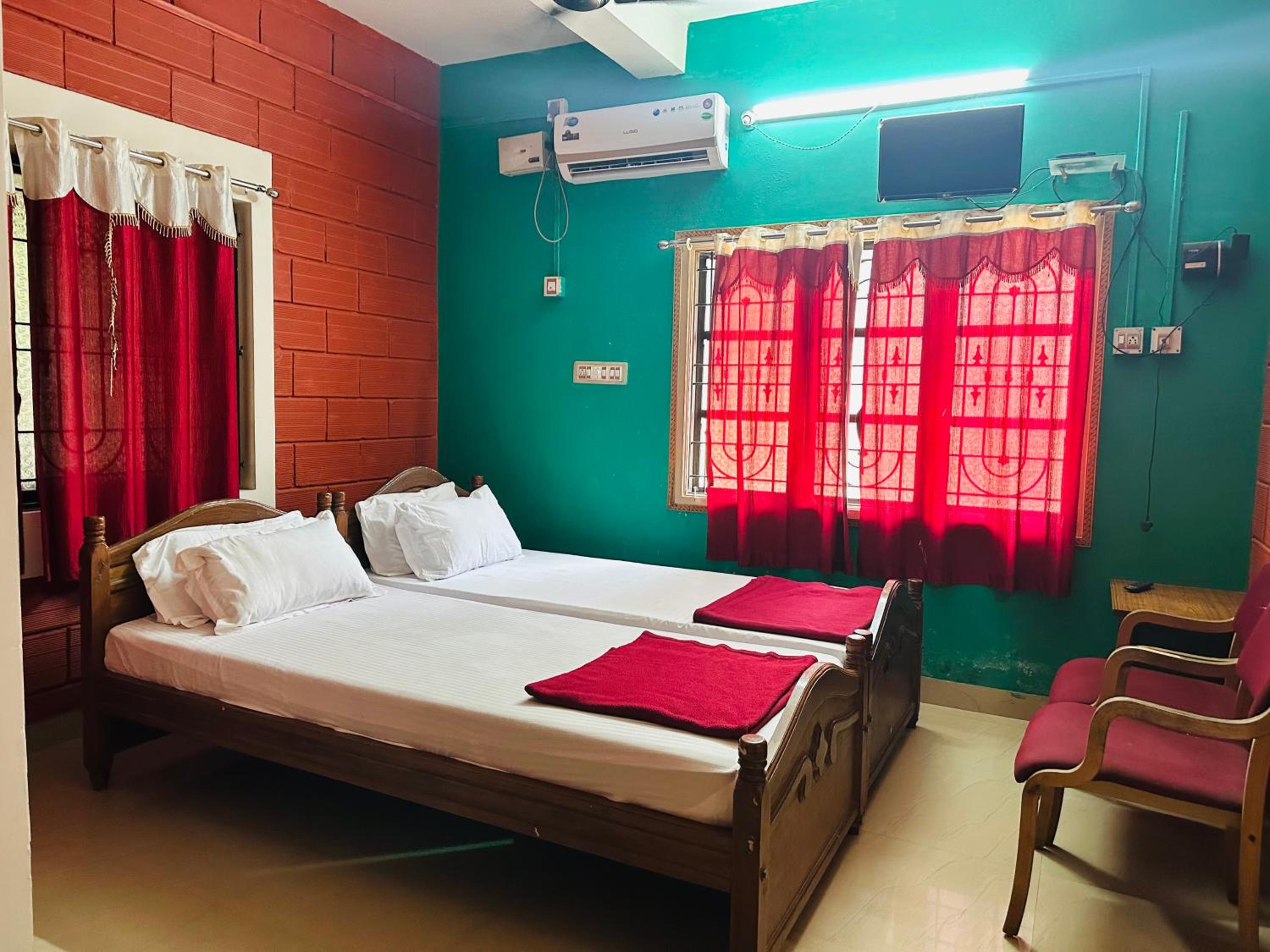 Deluxe Room - Photo 1