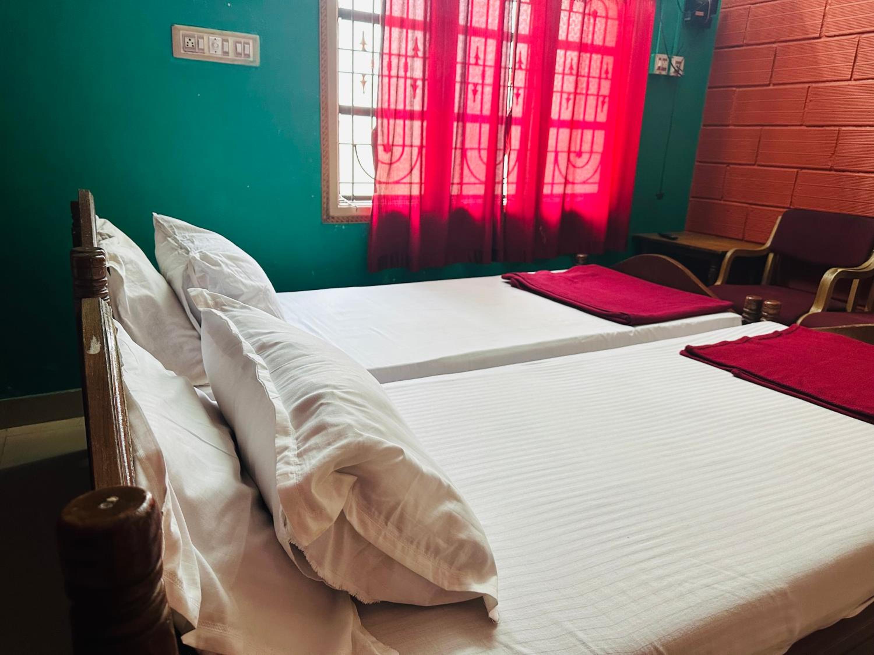 Deluxe Room - Photo 4