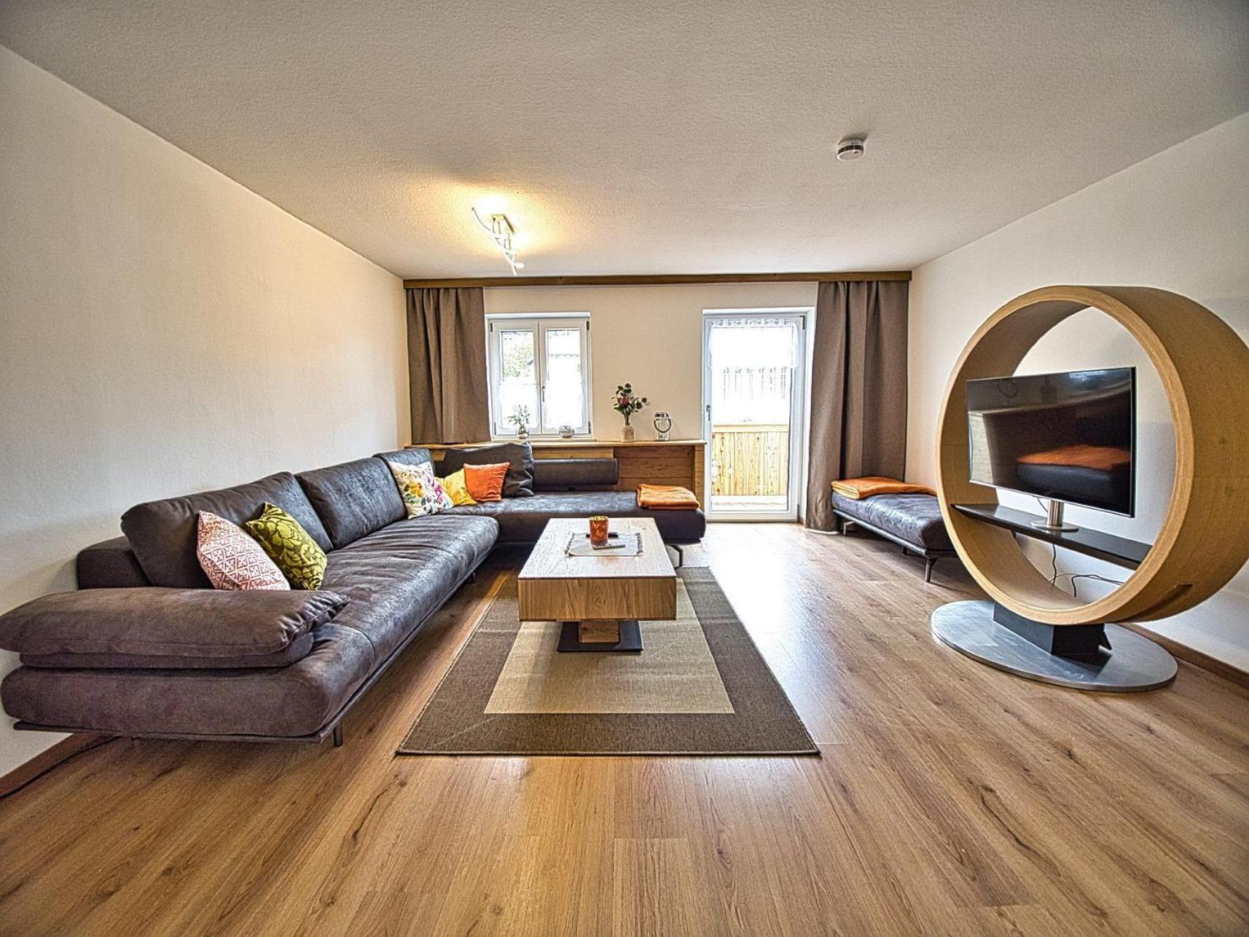 Apartment with Mountain View photo 1
