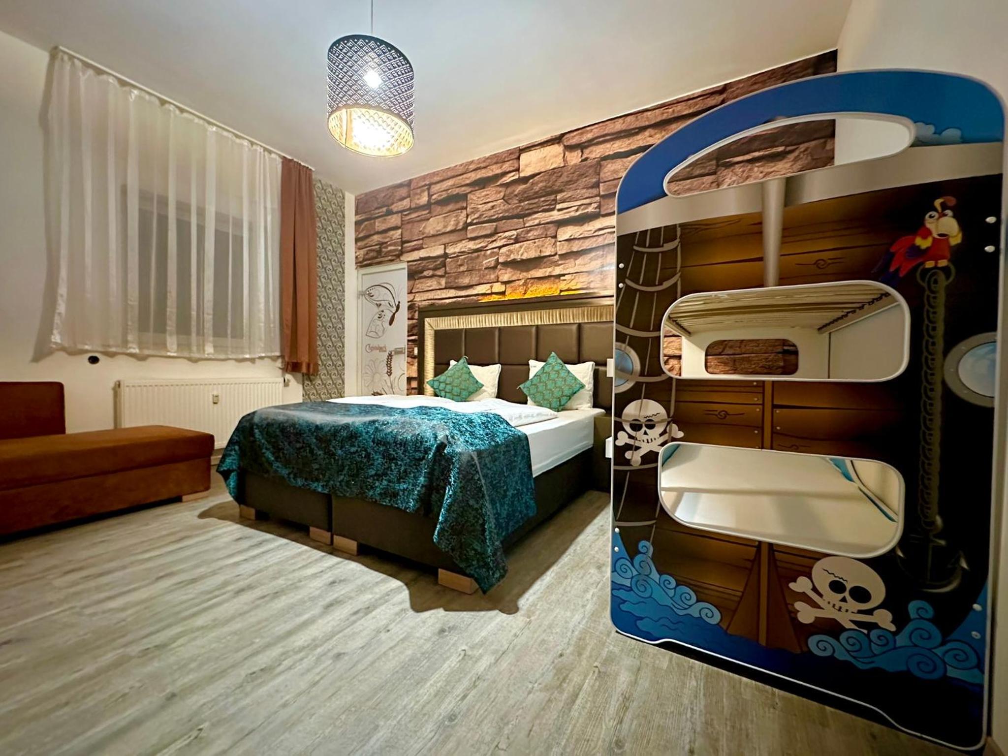 Two-Bedroom House - Photo 1