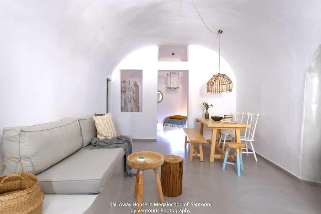 Two-Bedroom House photo 3