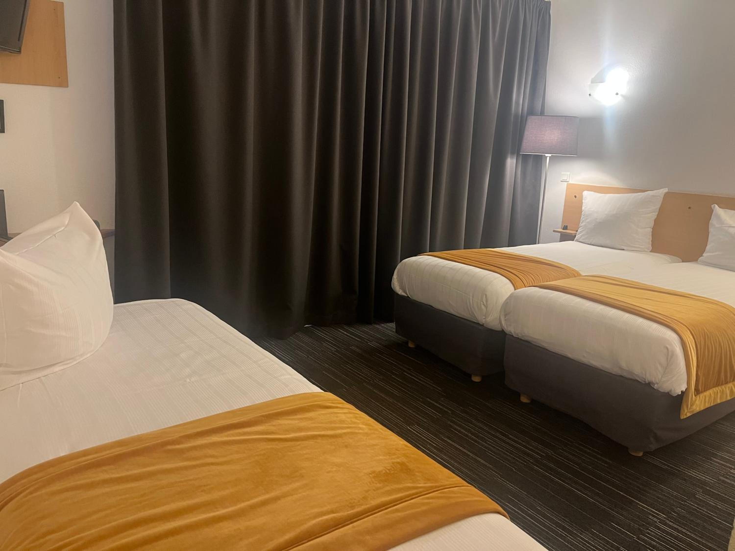 Comfort Triple Room
