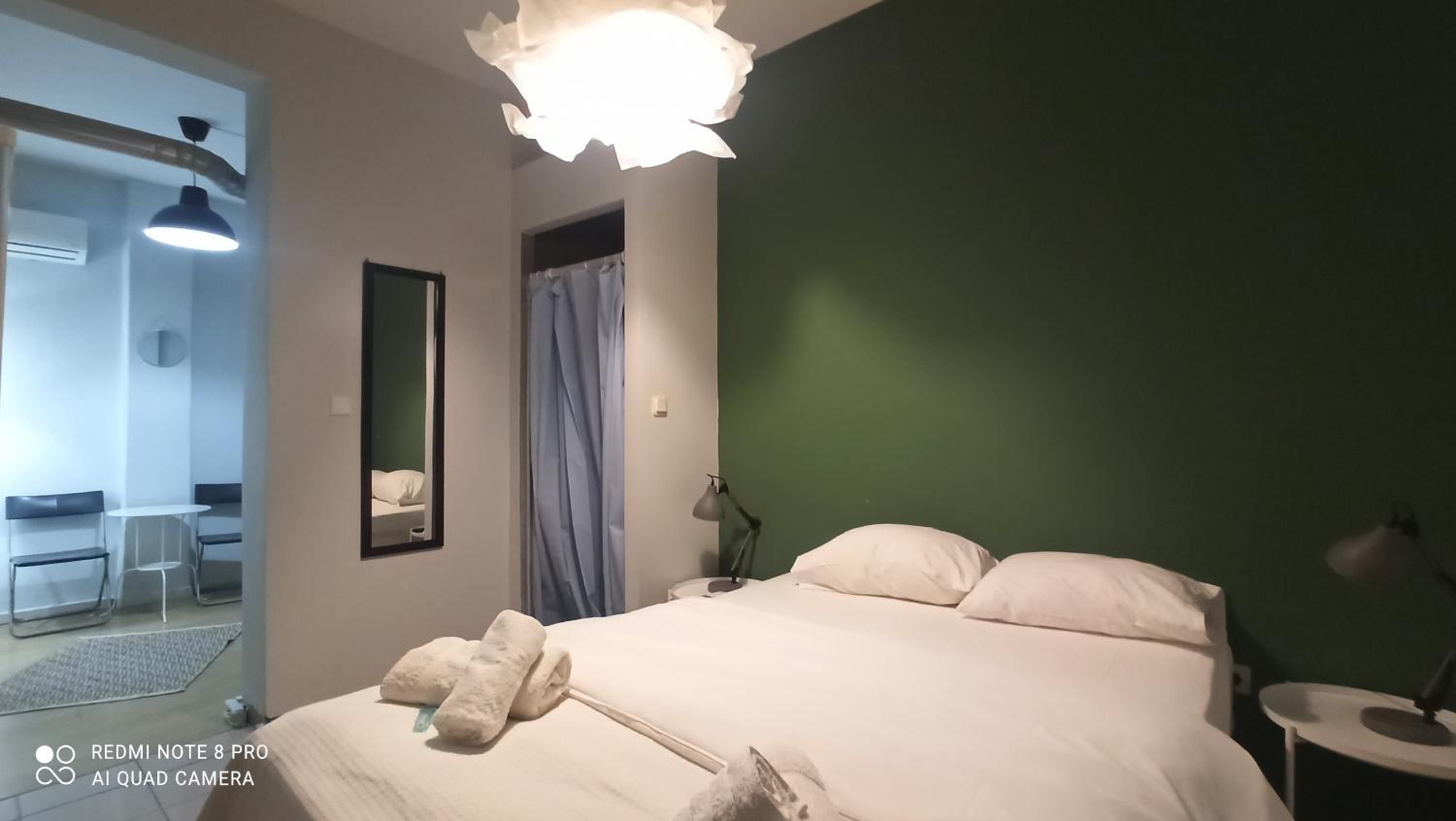One-Bedroom Apartment - Photo 1