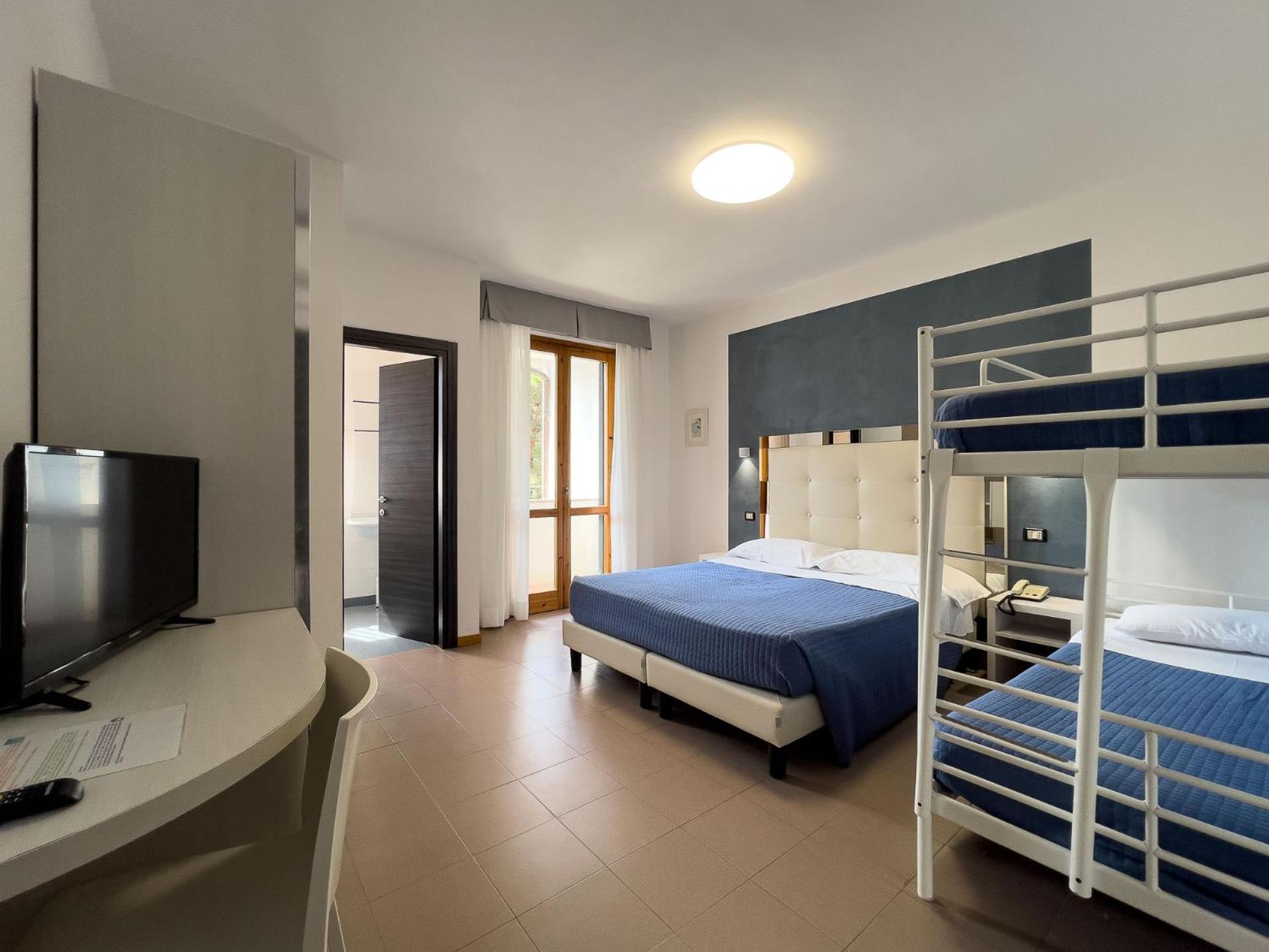 Classic Quadruple Room