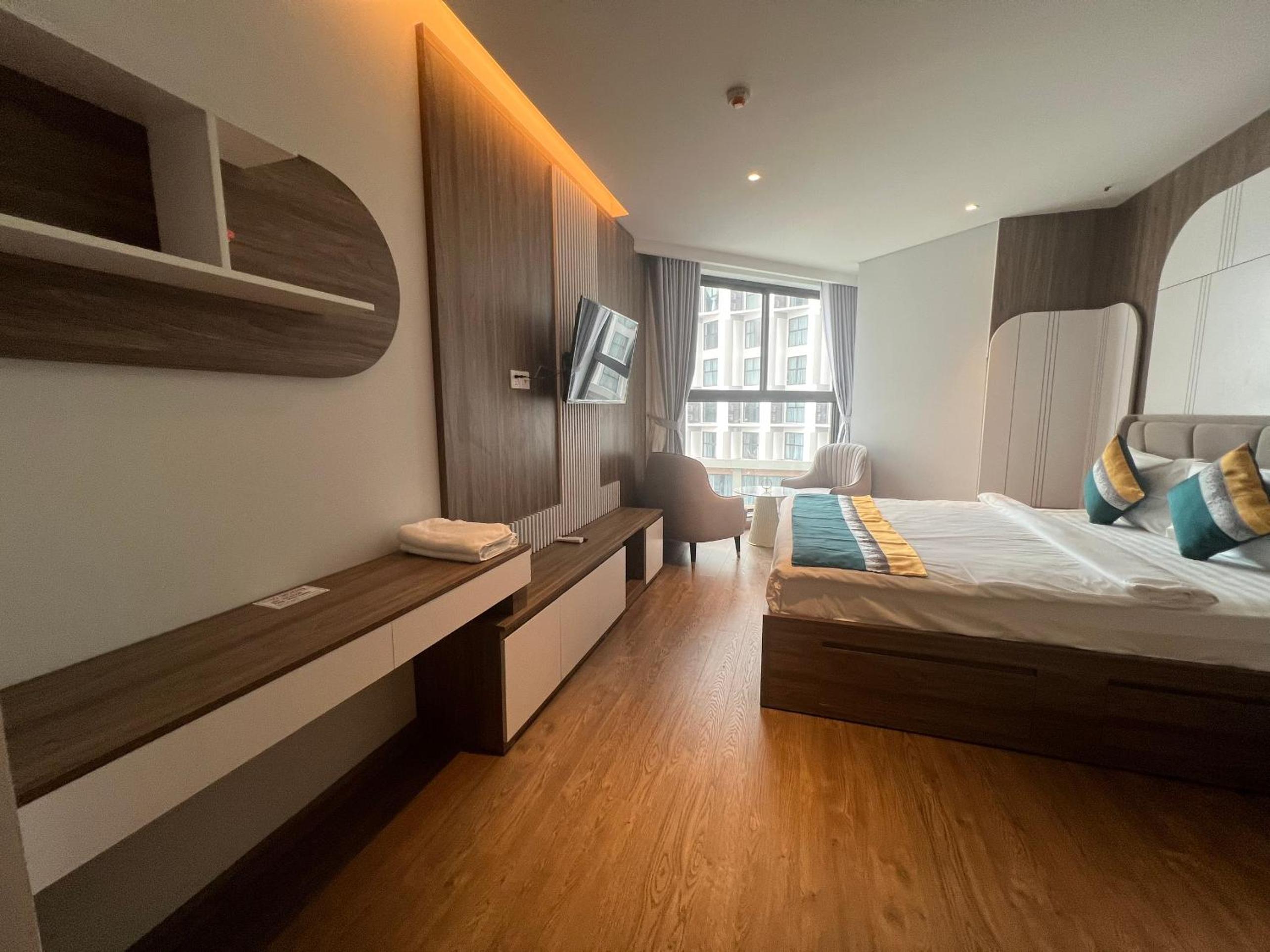 One-Bedroom Apartment - Oceanfront photo 3
