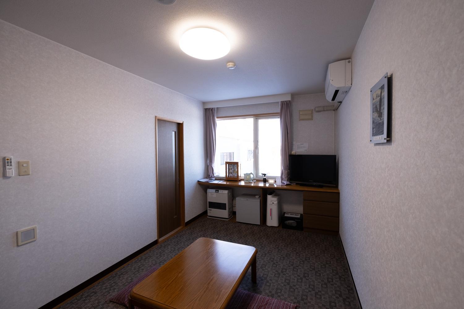 Standard Japanese-Style Room - Non-Smoking-Main BLD - Photo 3
