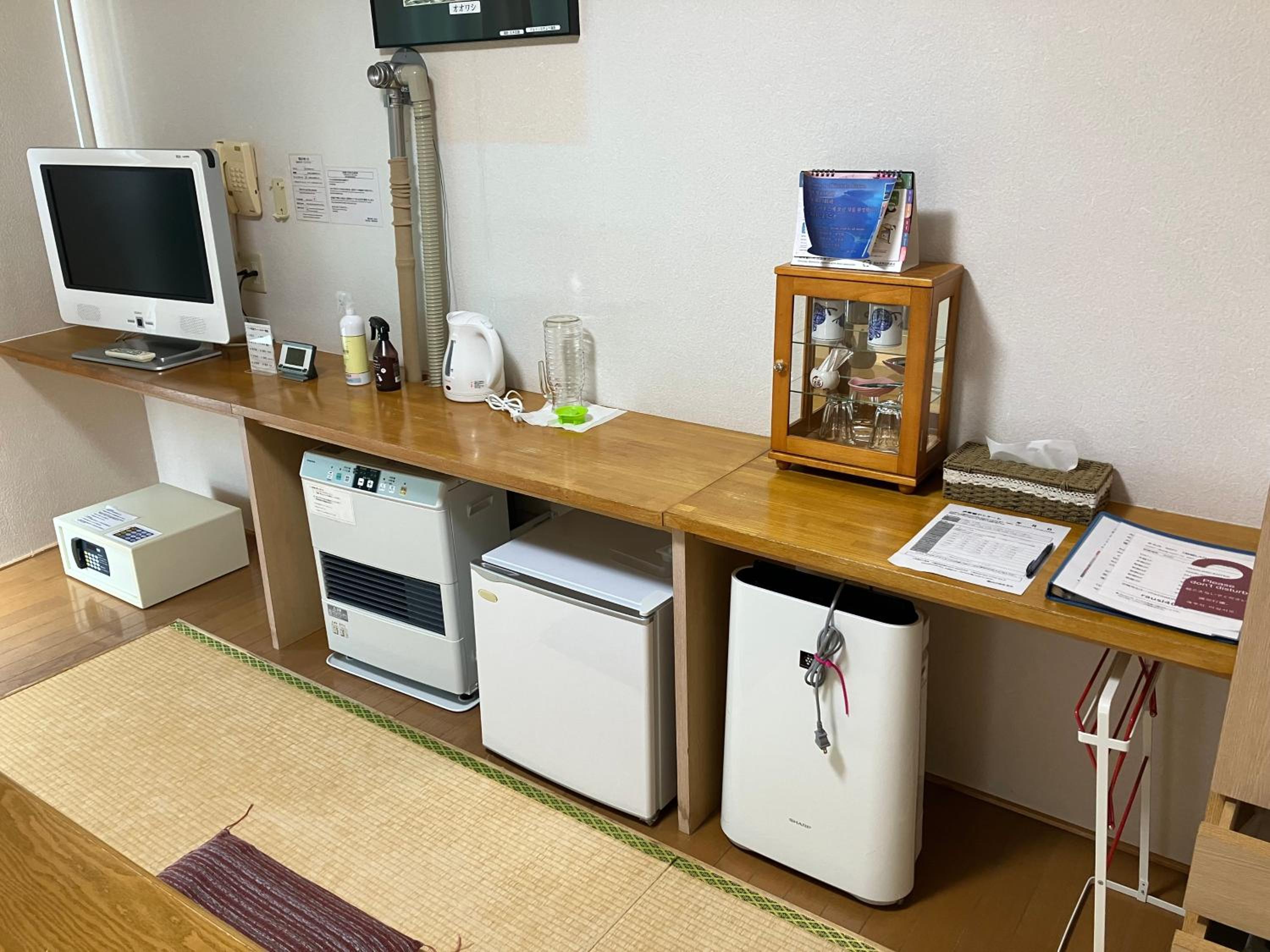 Standard Room with Futon Mat  - Non-Smoking-Main BLD photo 3