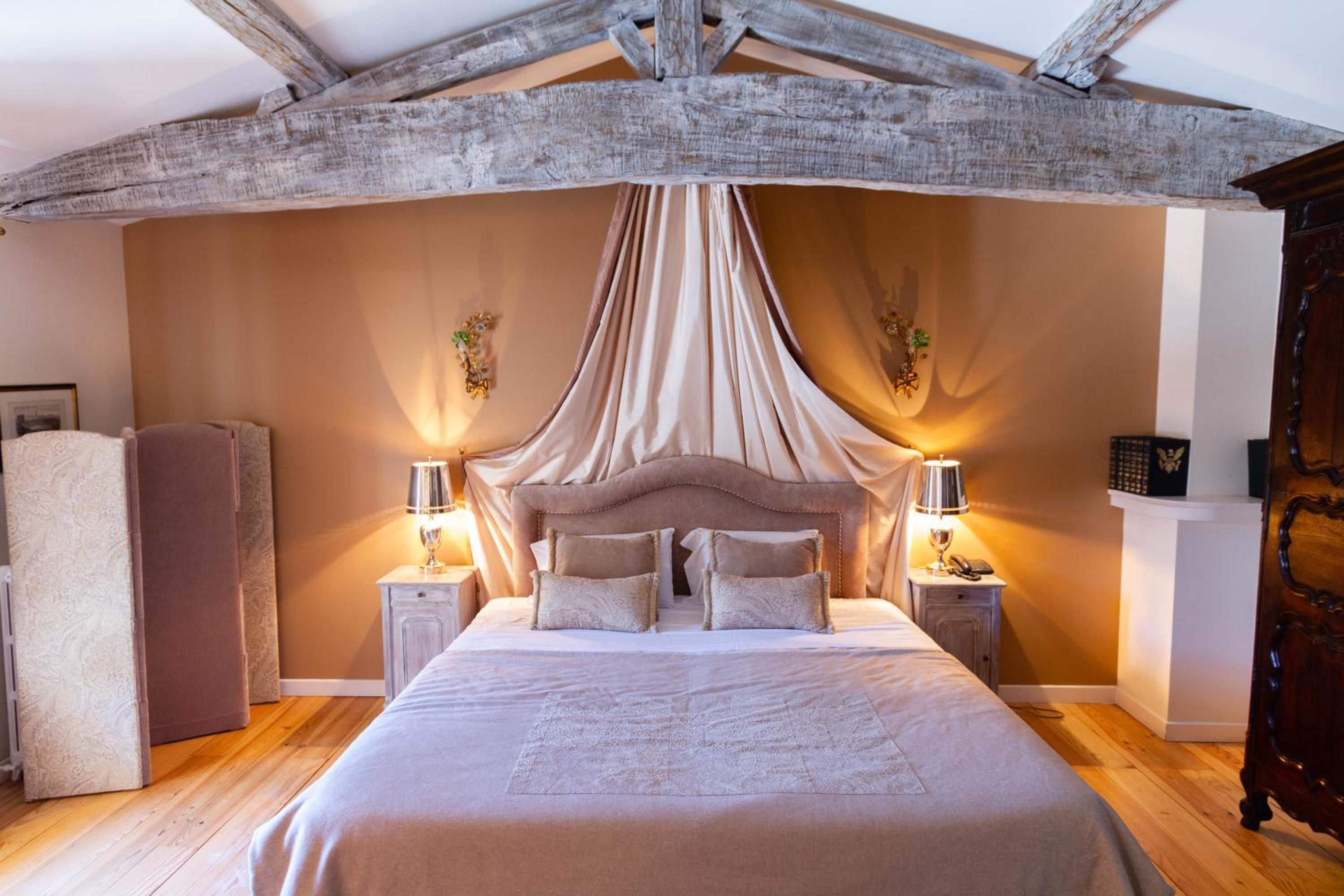 Superior King Room - Photo 1