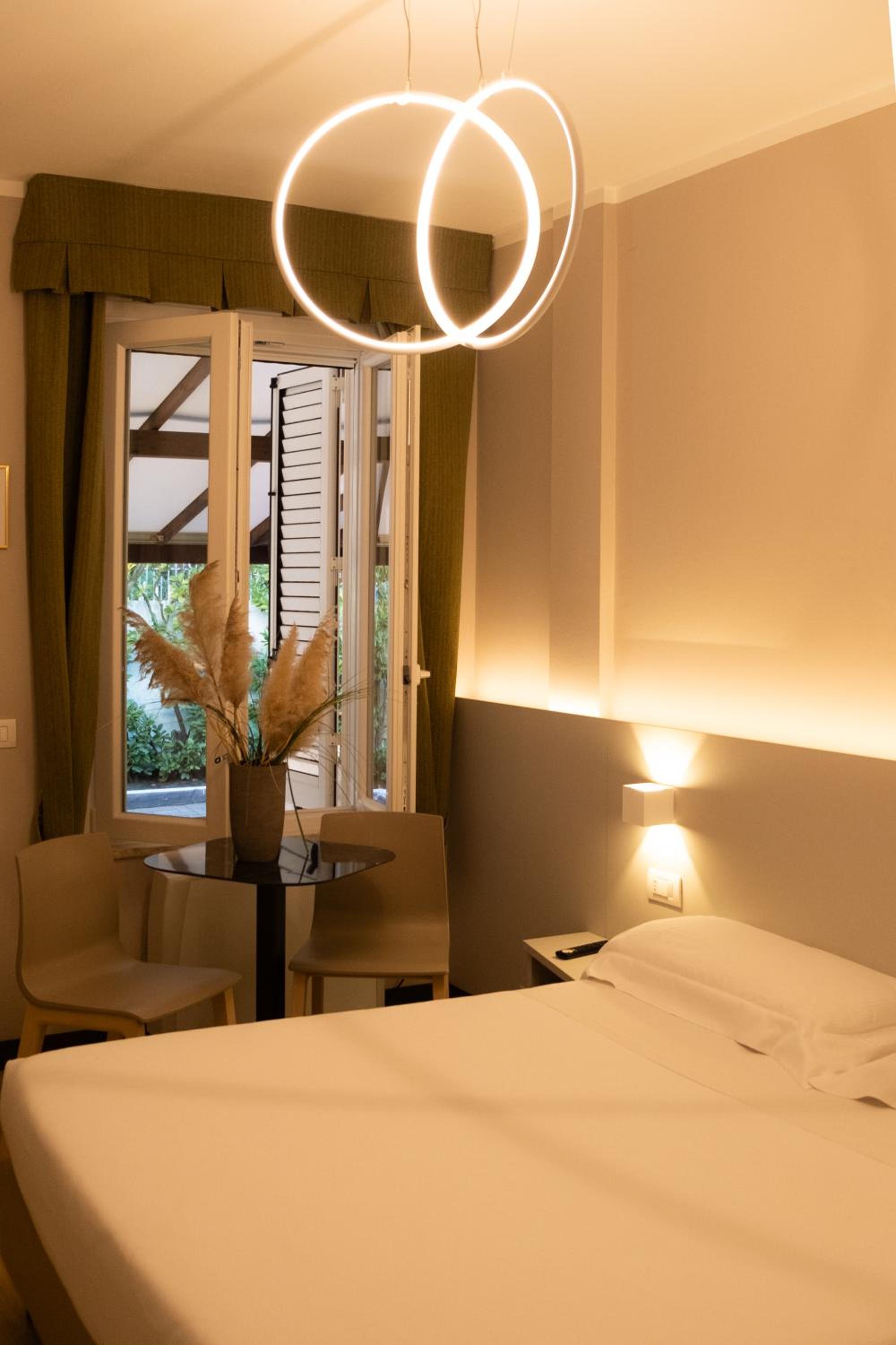 Single Room photo 3