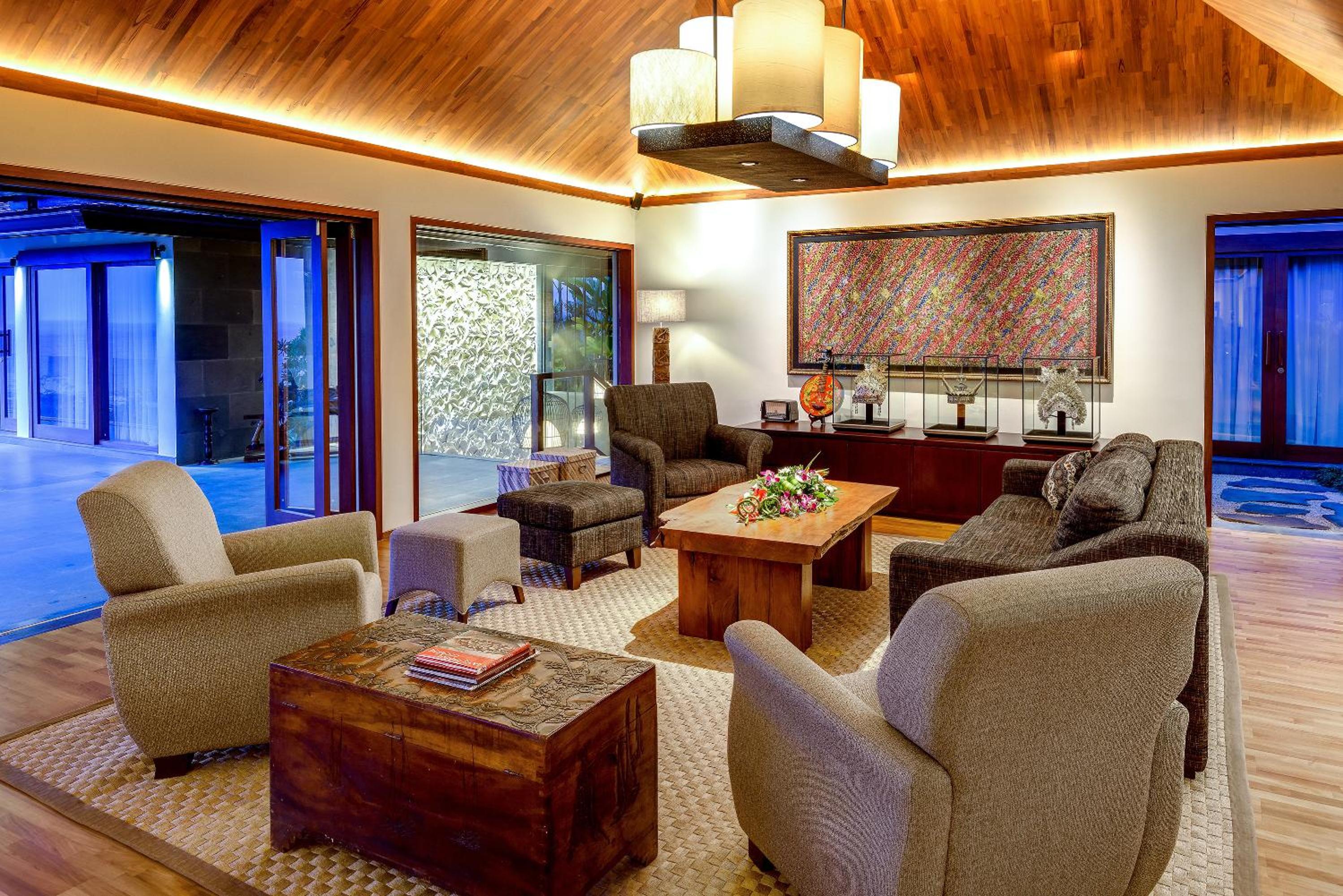 Frangipani Seven-Bedroom Pool Villa photo 1