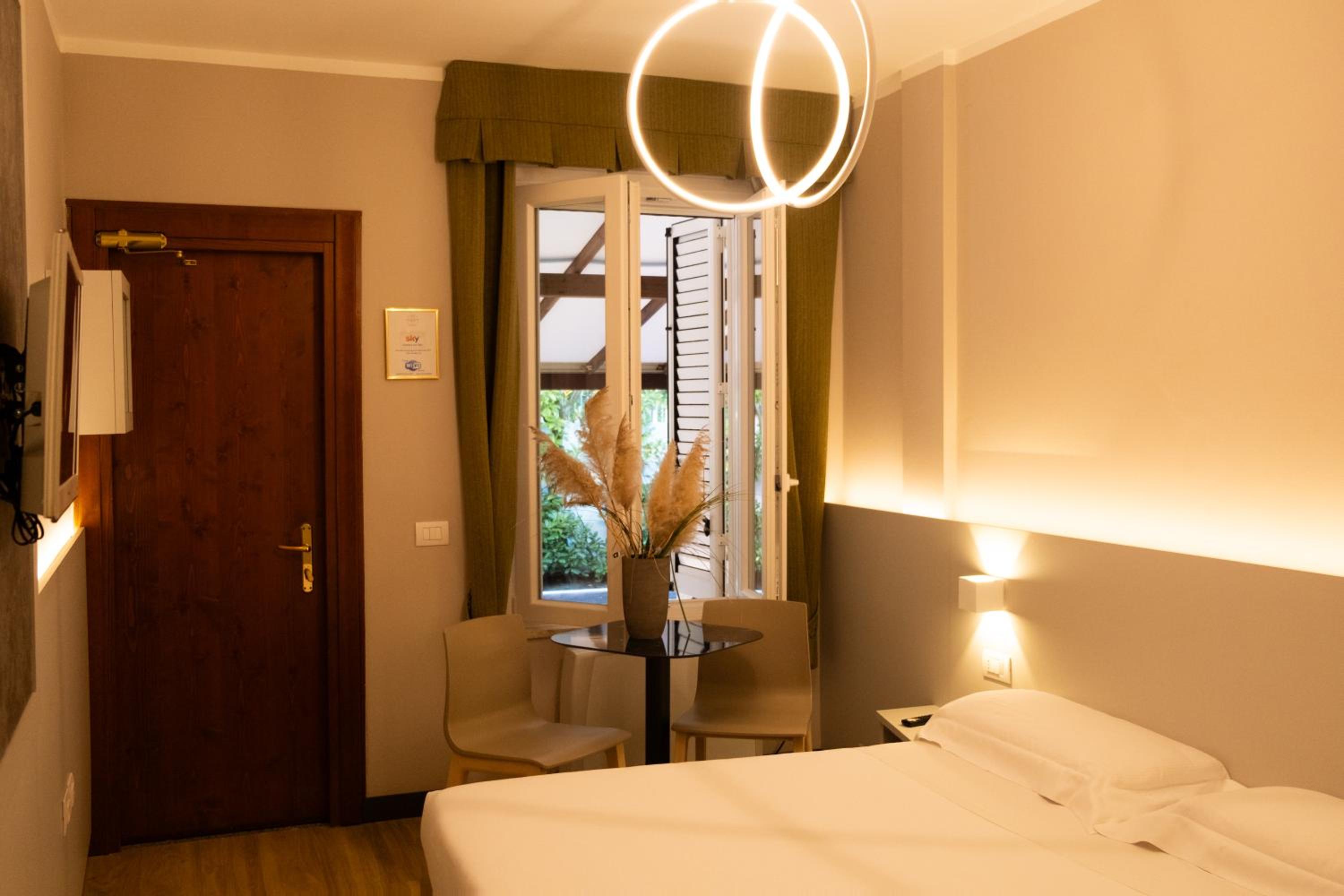 Single Room photo 2