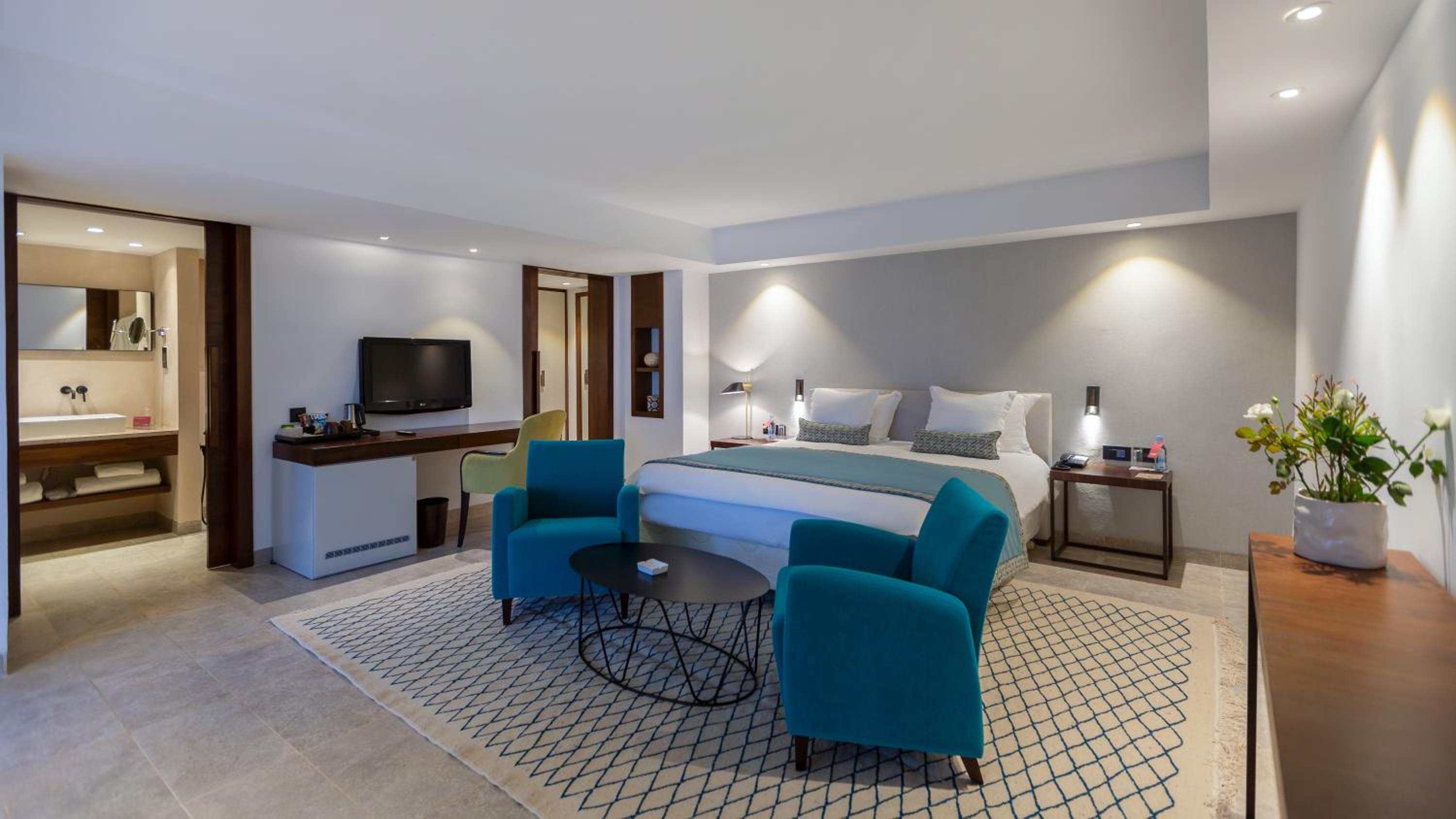 Beachfront Executive King Room - Photo 2