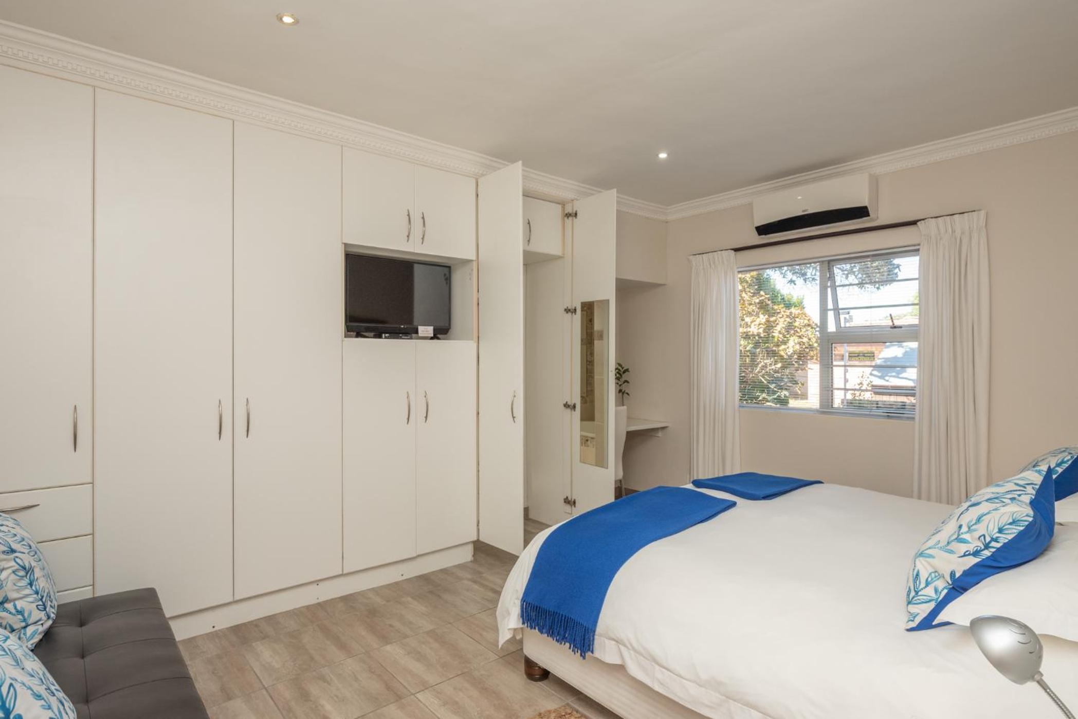 Twin/Double Room 11