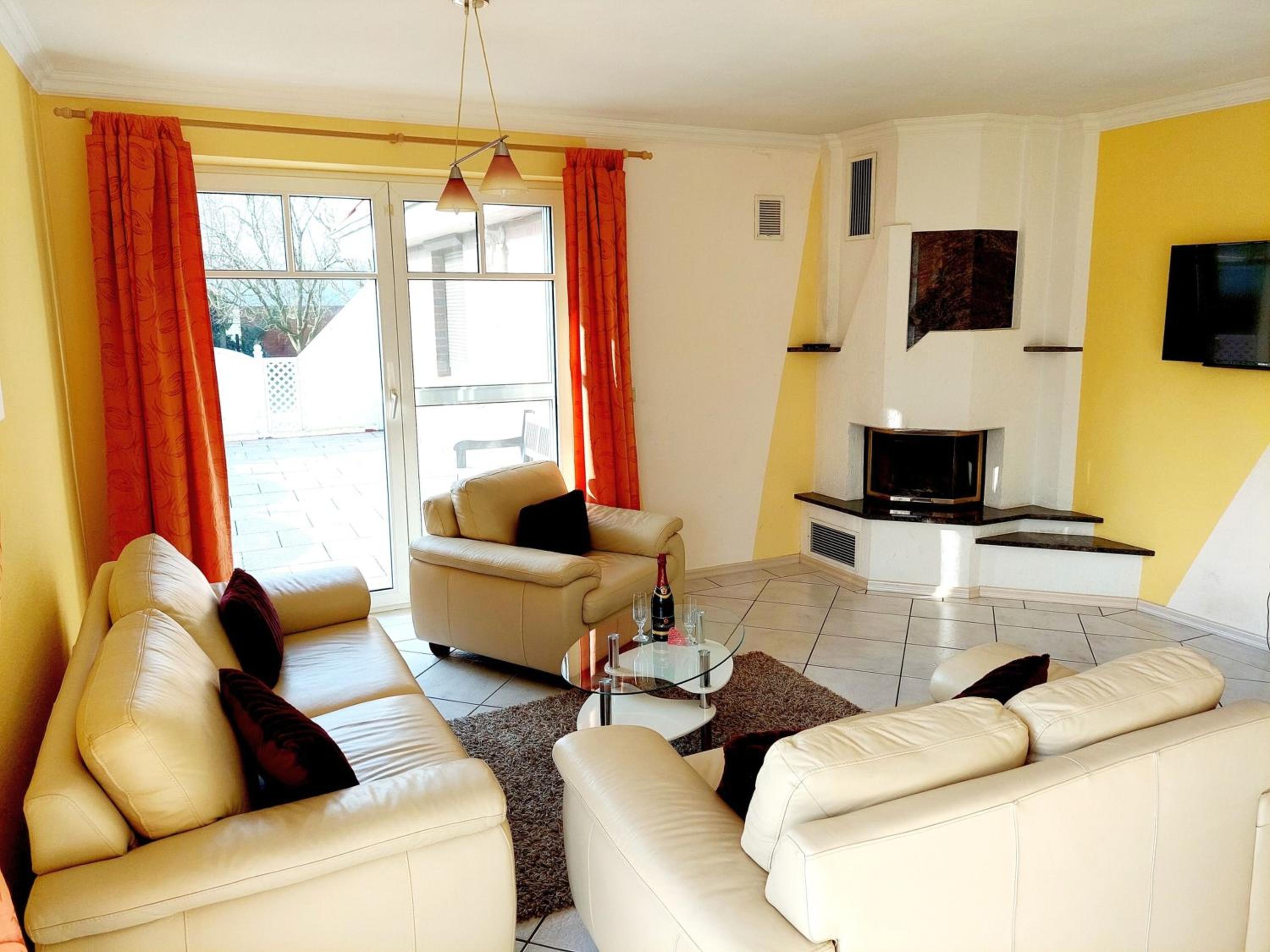 Apartment with Terrace photo 2