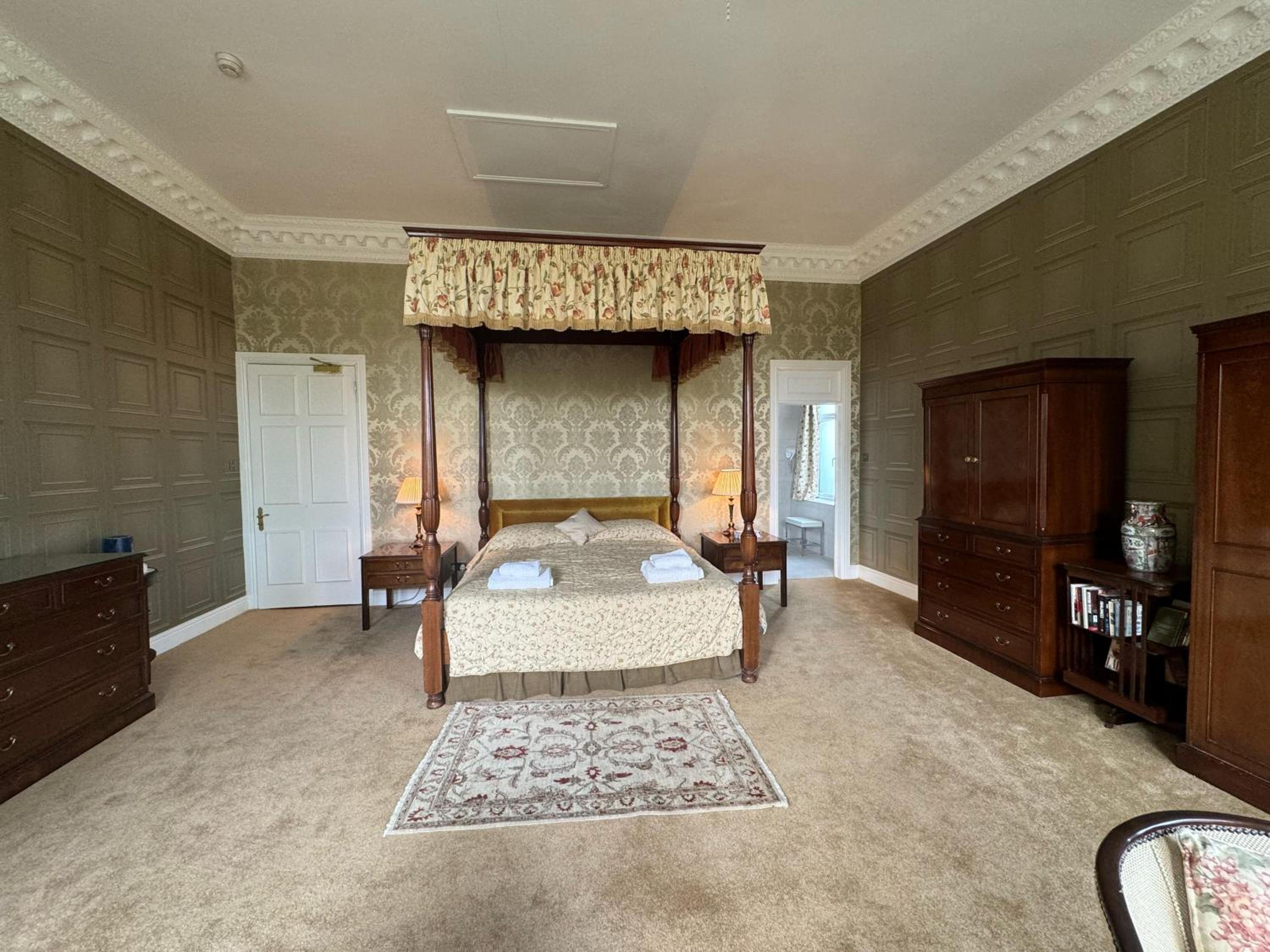 Superior King Room photo 2