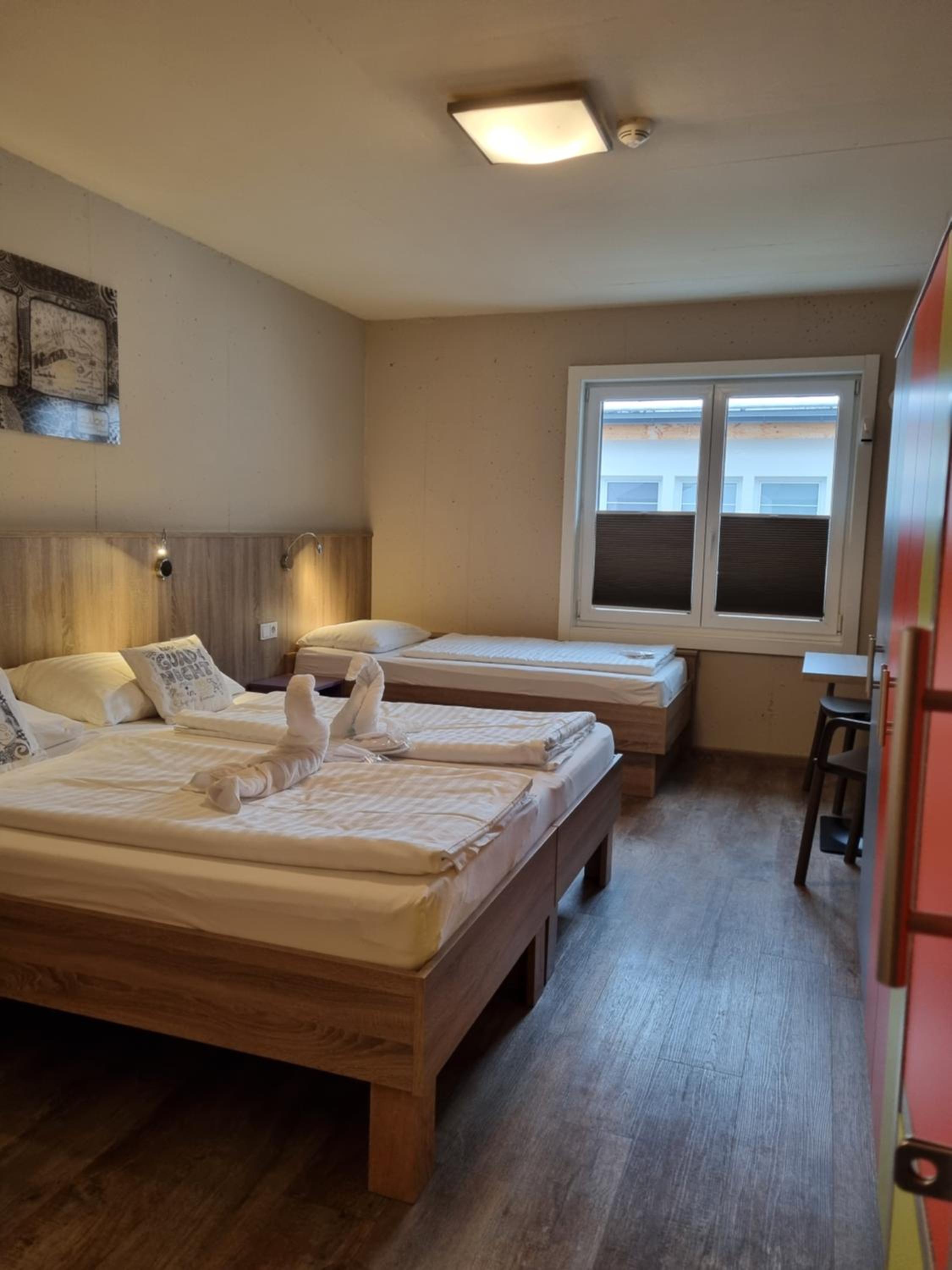 Comfort Triple Room with Shower photo 3