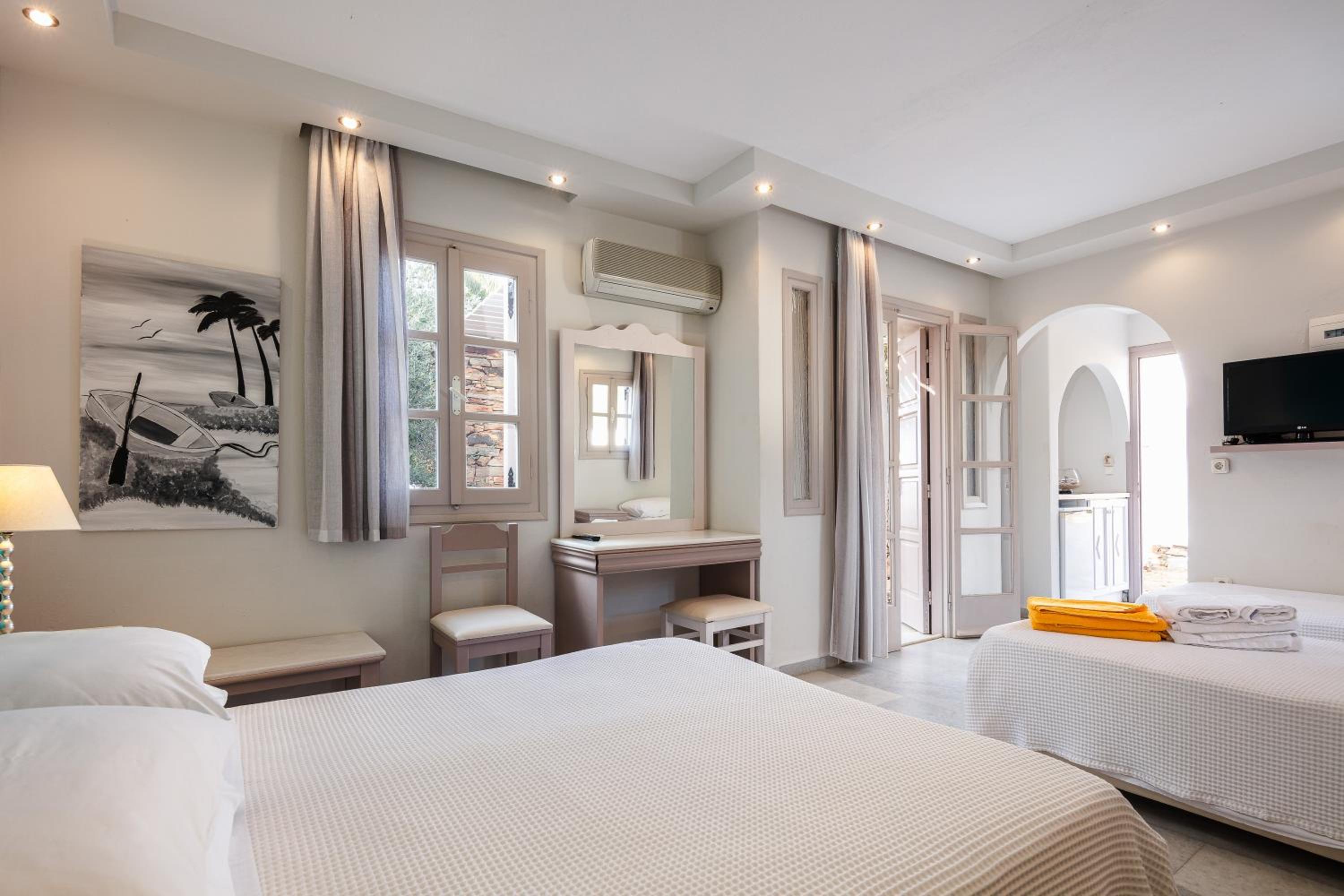 Quadruple Room with Sea View and Terrace photo 3
