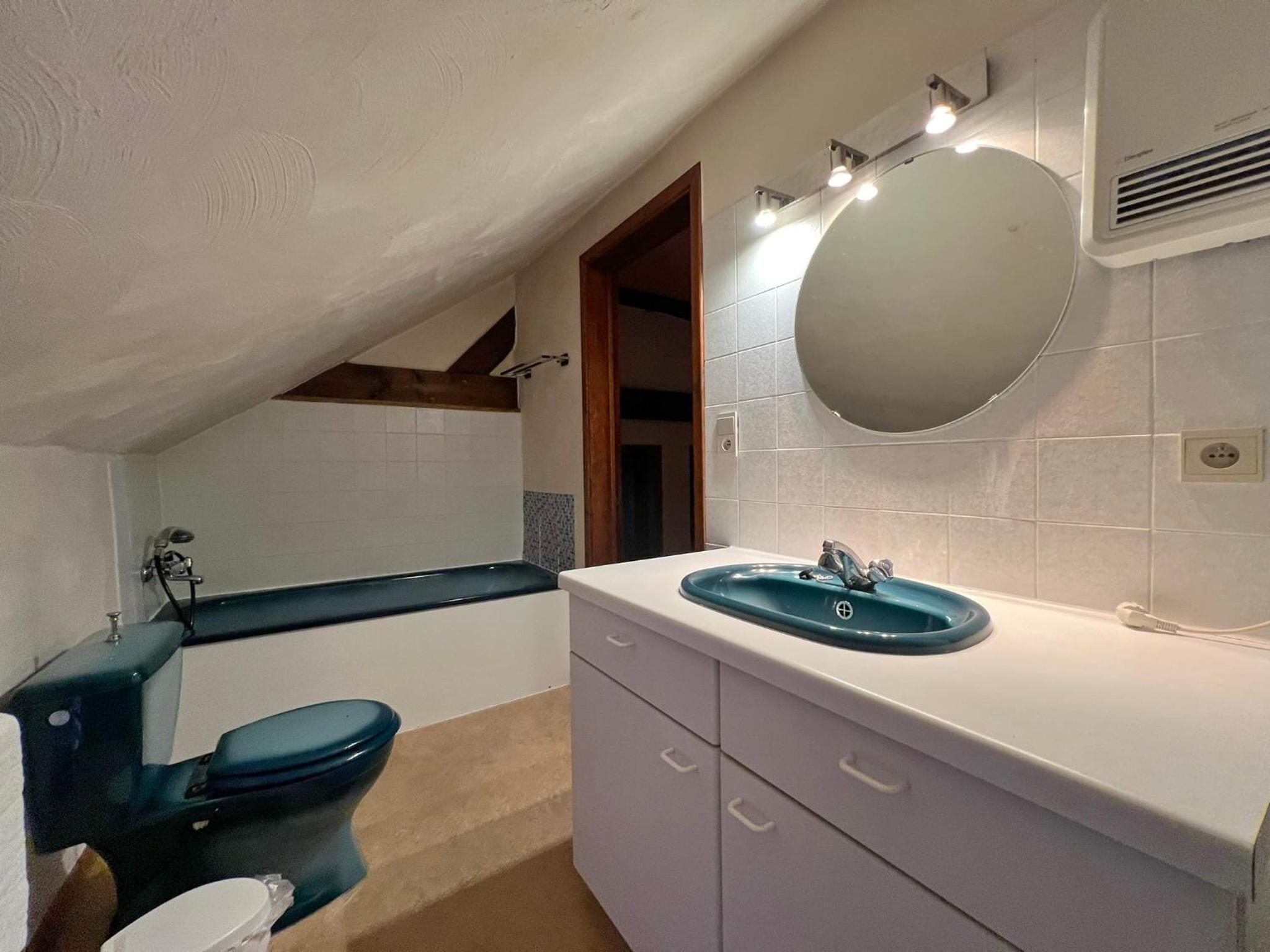 Four-Bedroom House photo 2