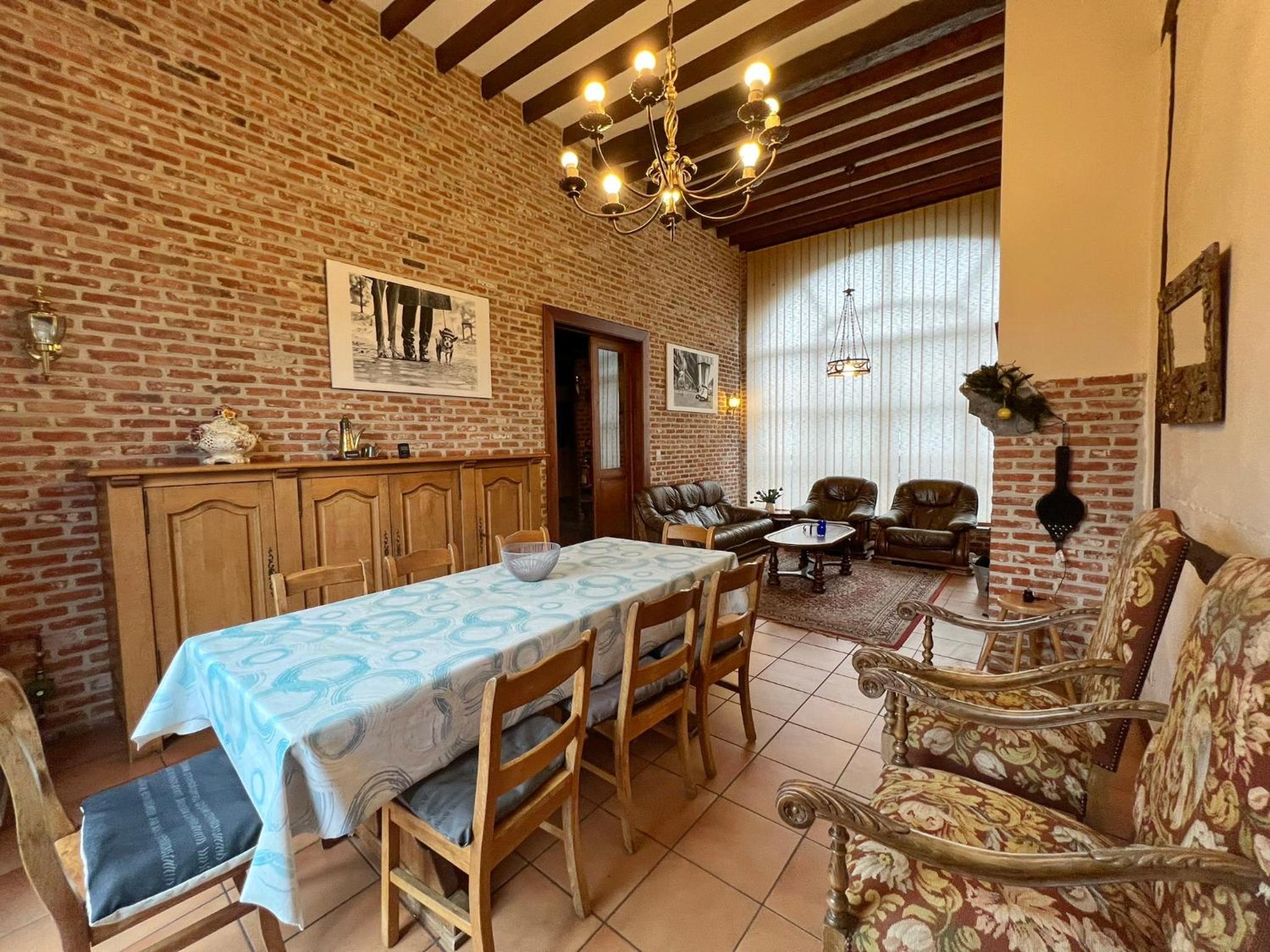 Four-Bedroom House photo 3
